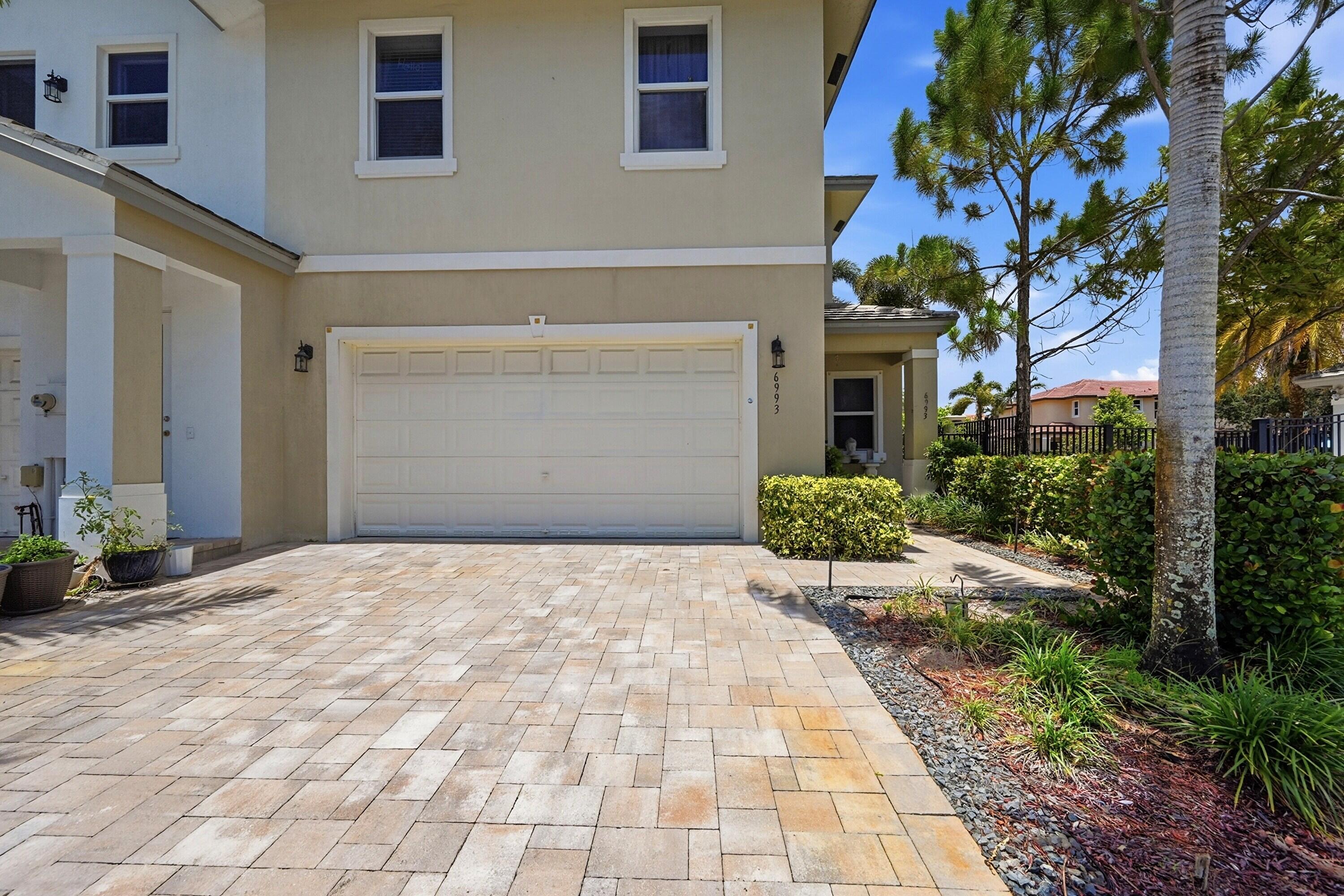 6993 Pines Circle 6993