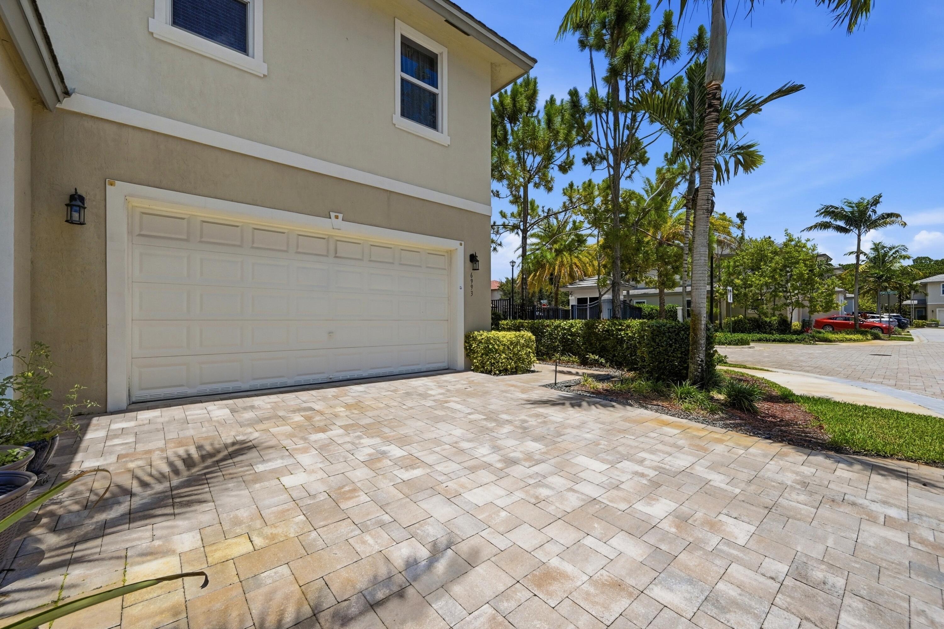 6993 Pines Circle 6993