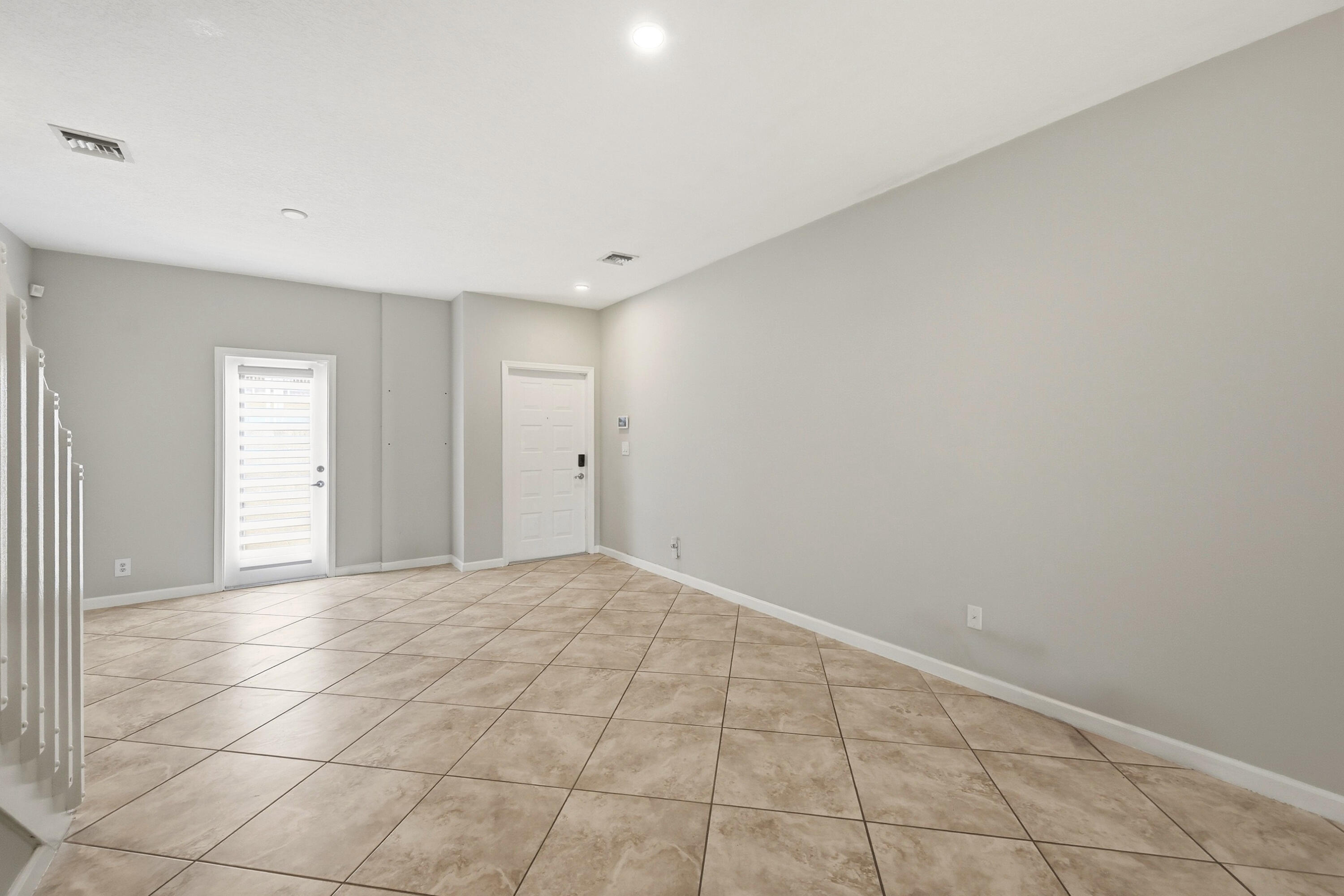 8464 Lagos De Campo Boulevard 8464