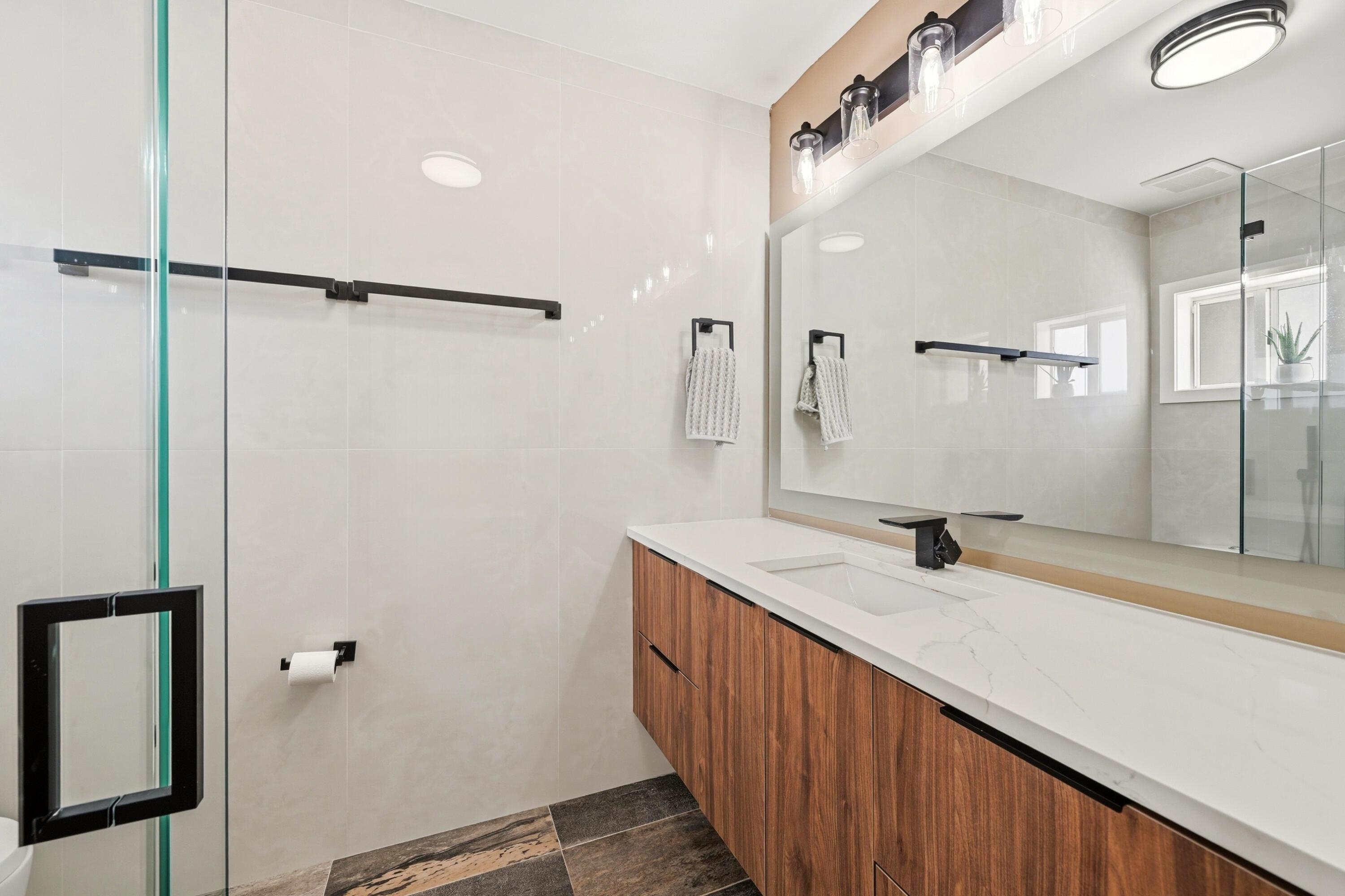 8464 Lagos De Campo Boulevard 8464