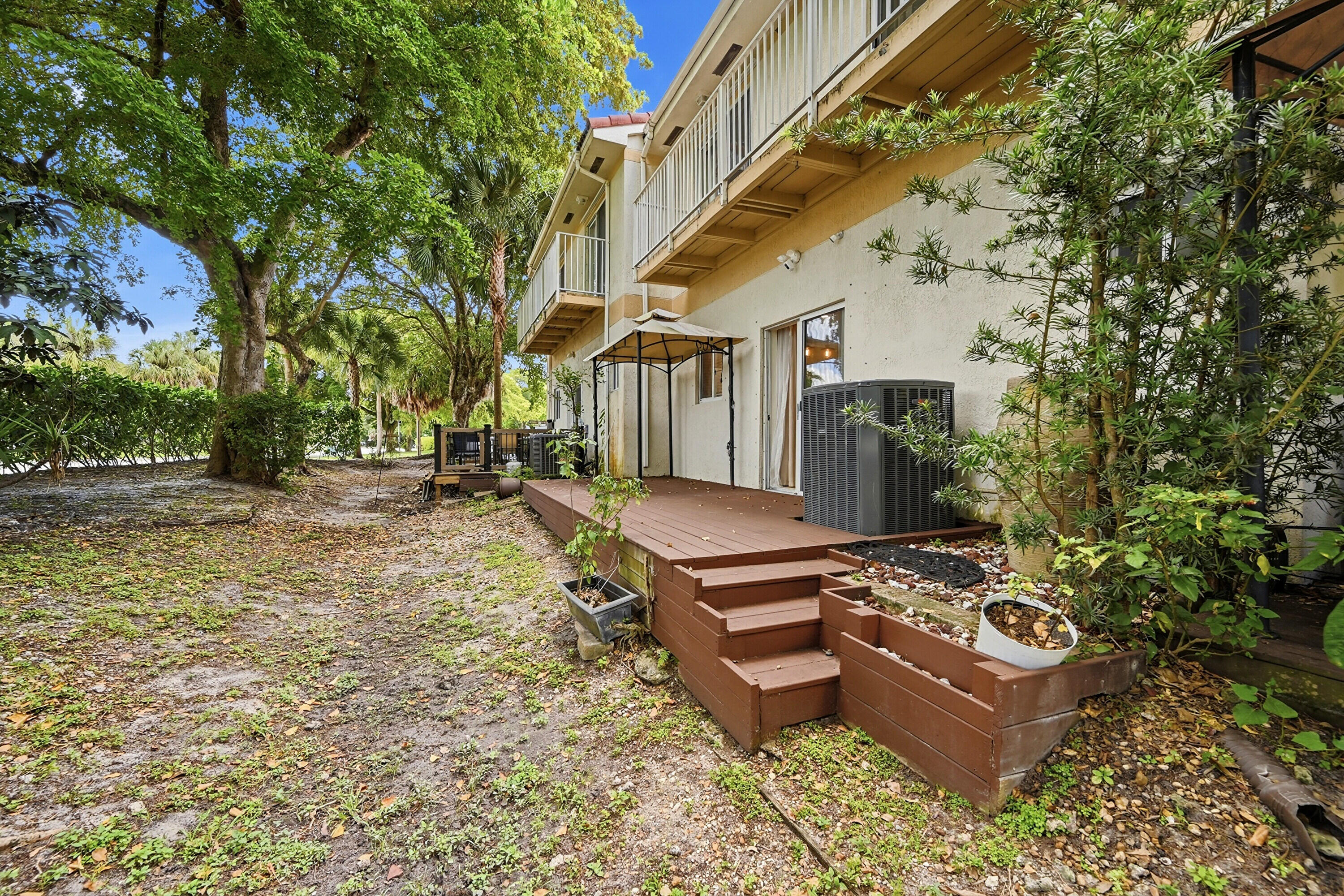 8464 Lagos De Campo Boulevard 8464