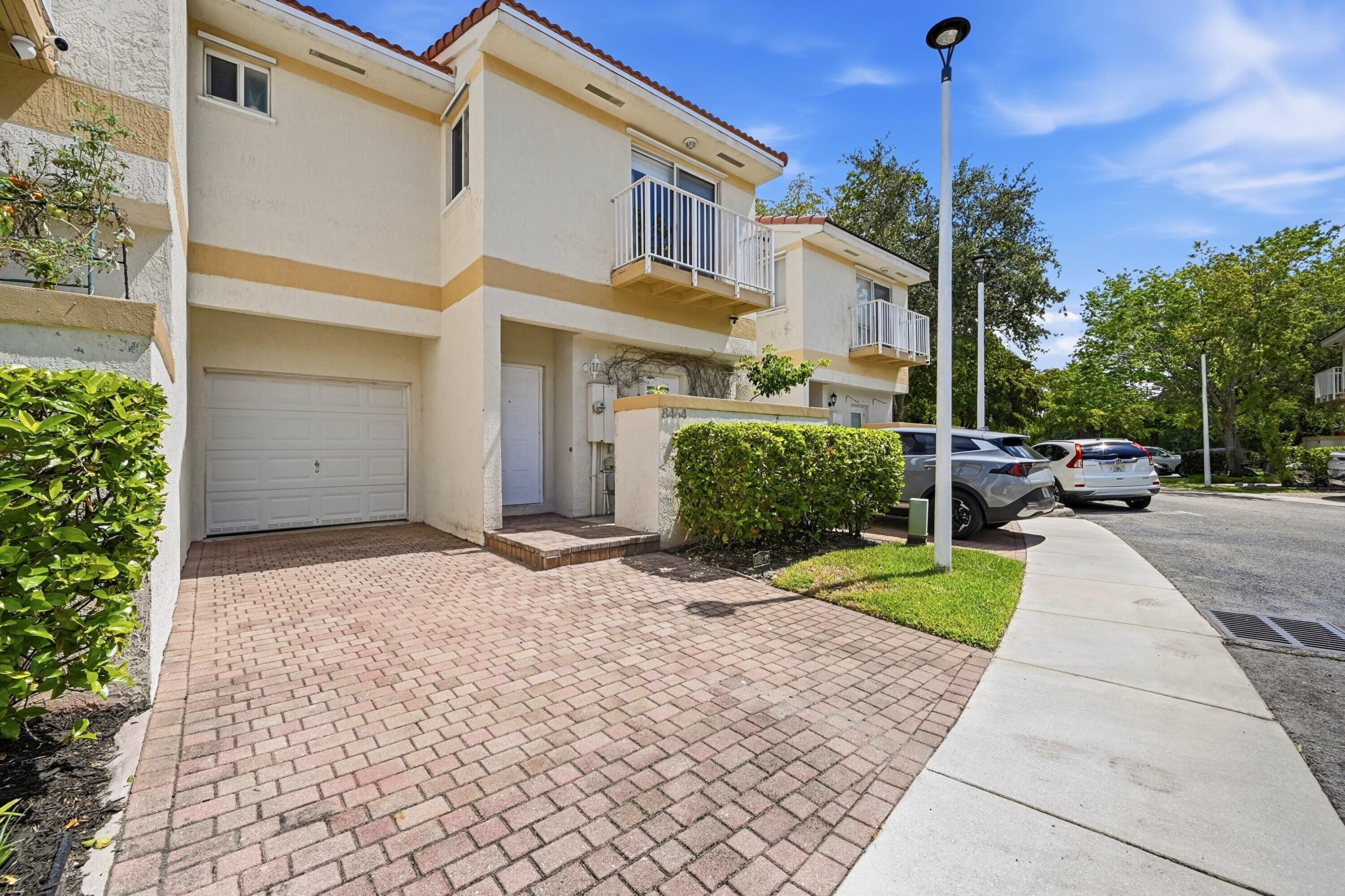 8464 Lagos De Campo Boulevard 8464