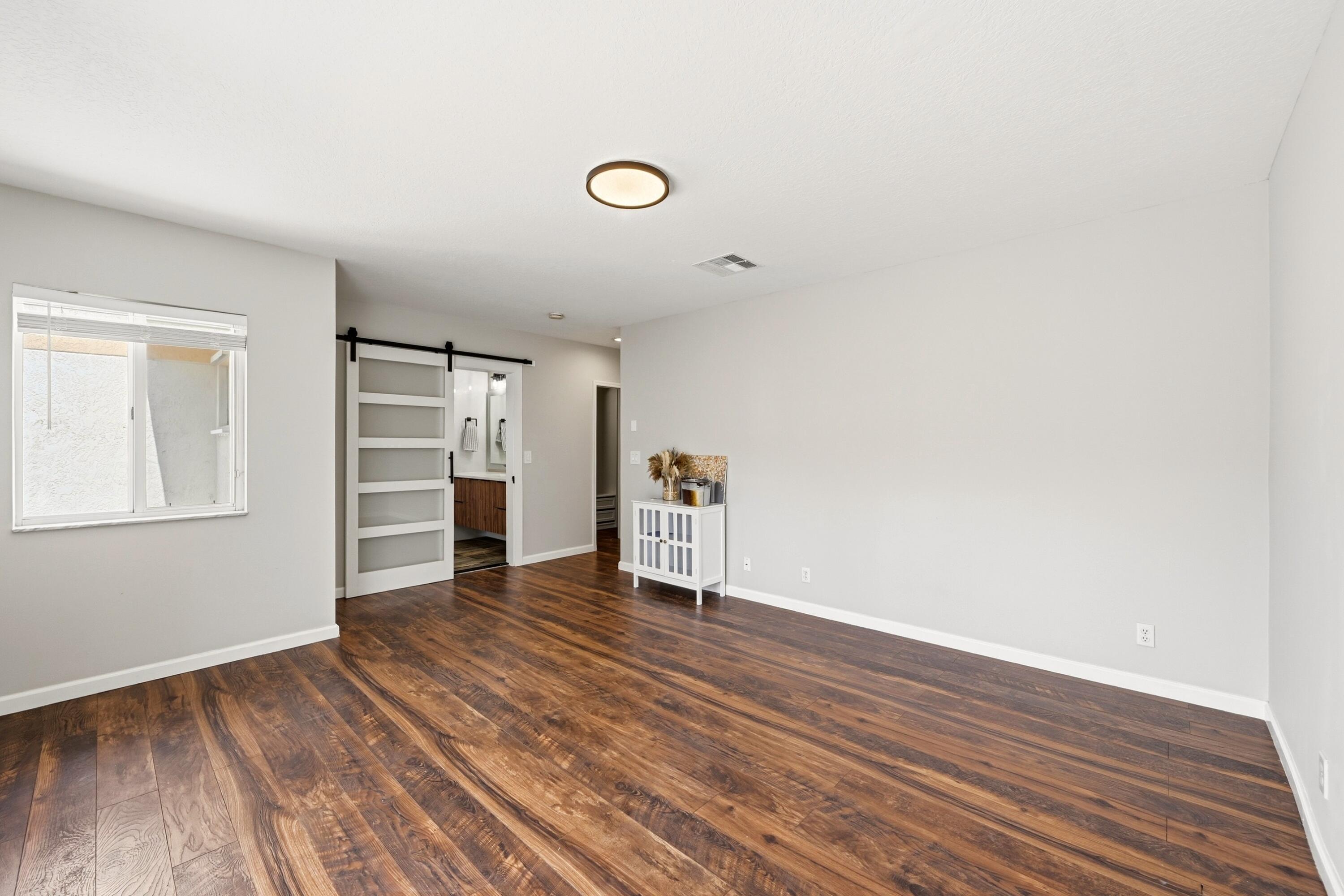 8464 Lagos De Campo Boulevard 8464