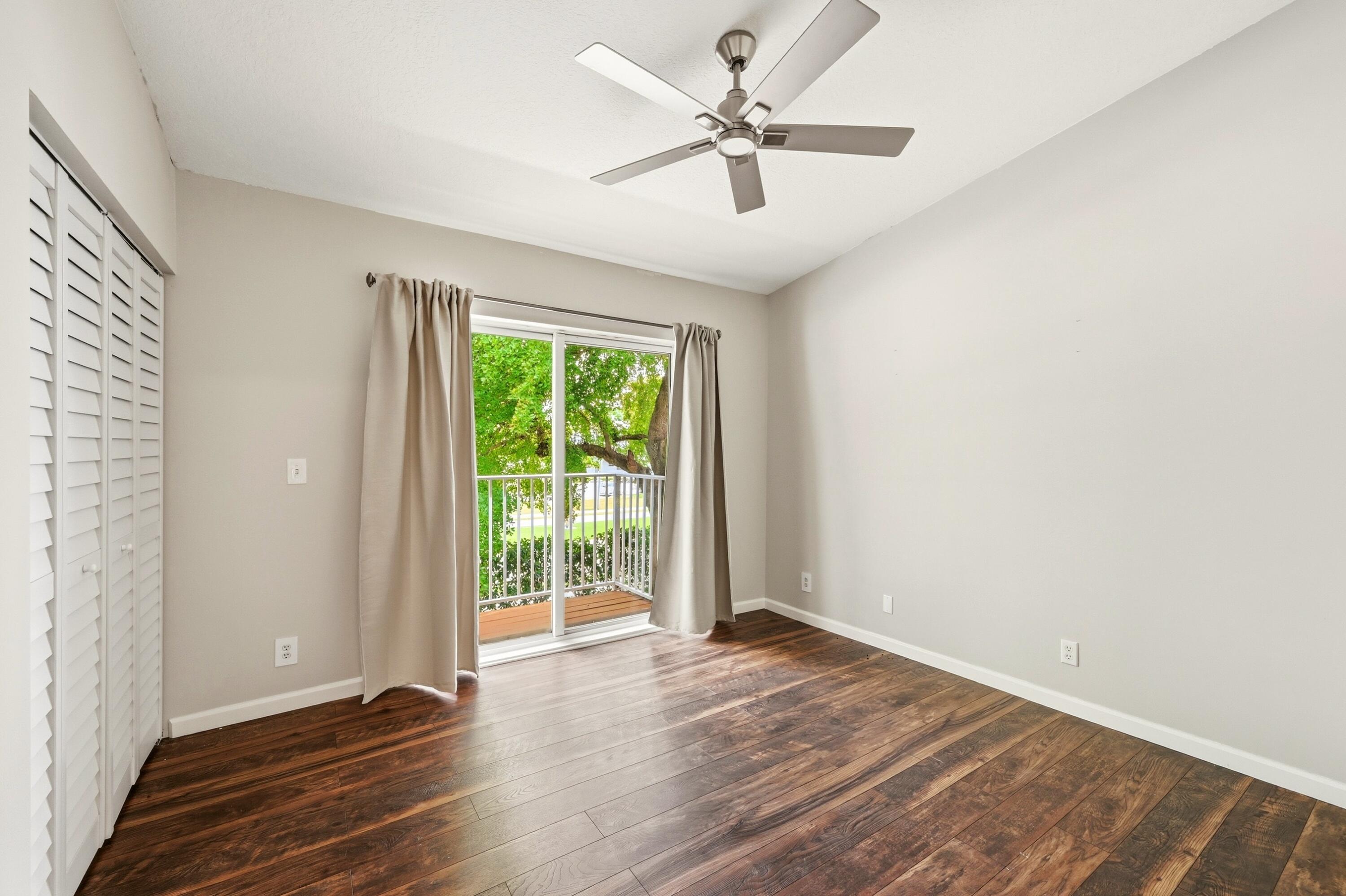 8464 Lagos De Campo Boulevard 8464