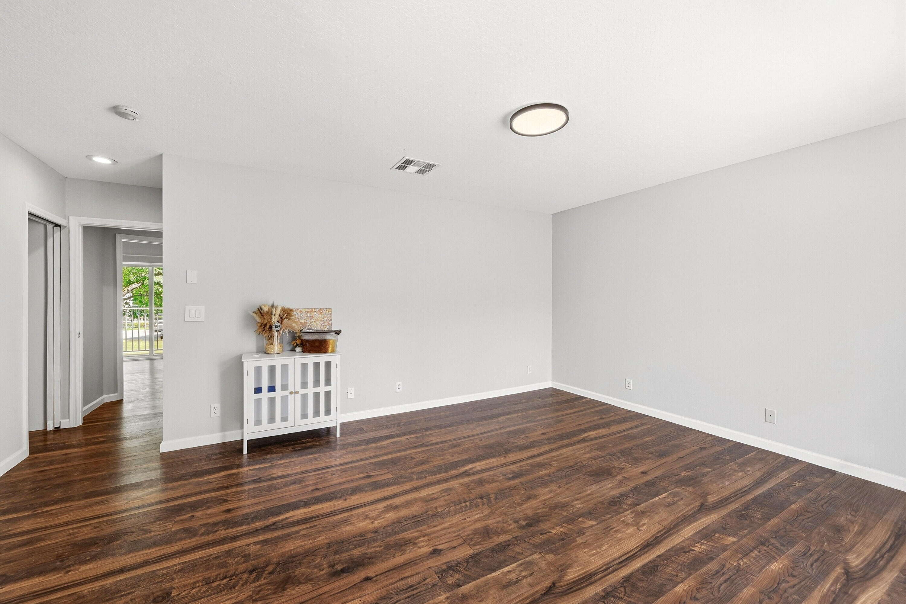8464 Lagos De Campo Boulevard 8464