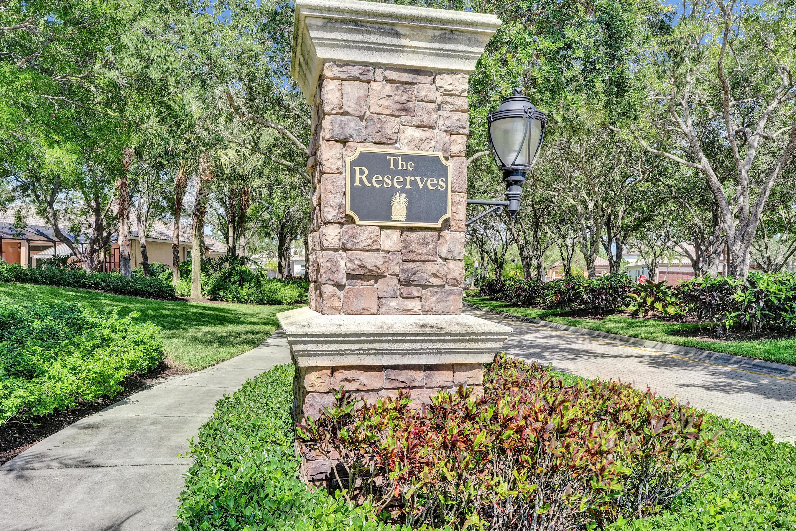 7401 NW 115th Terrace
