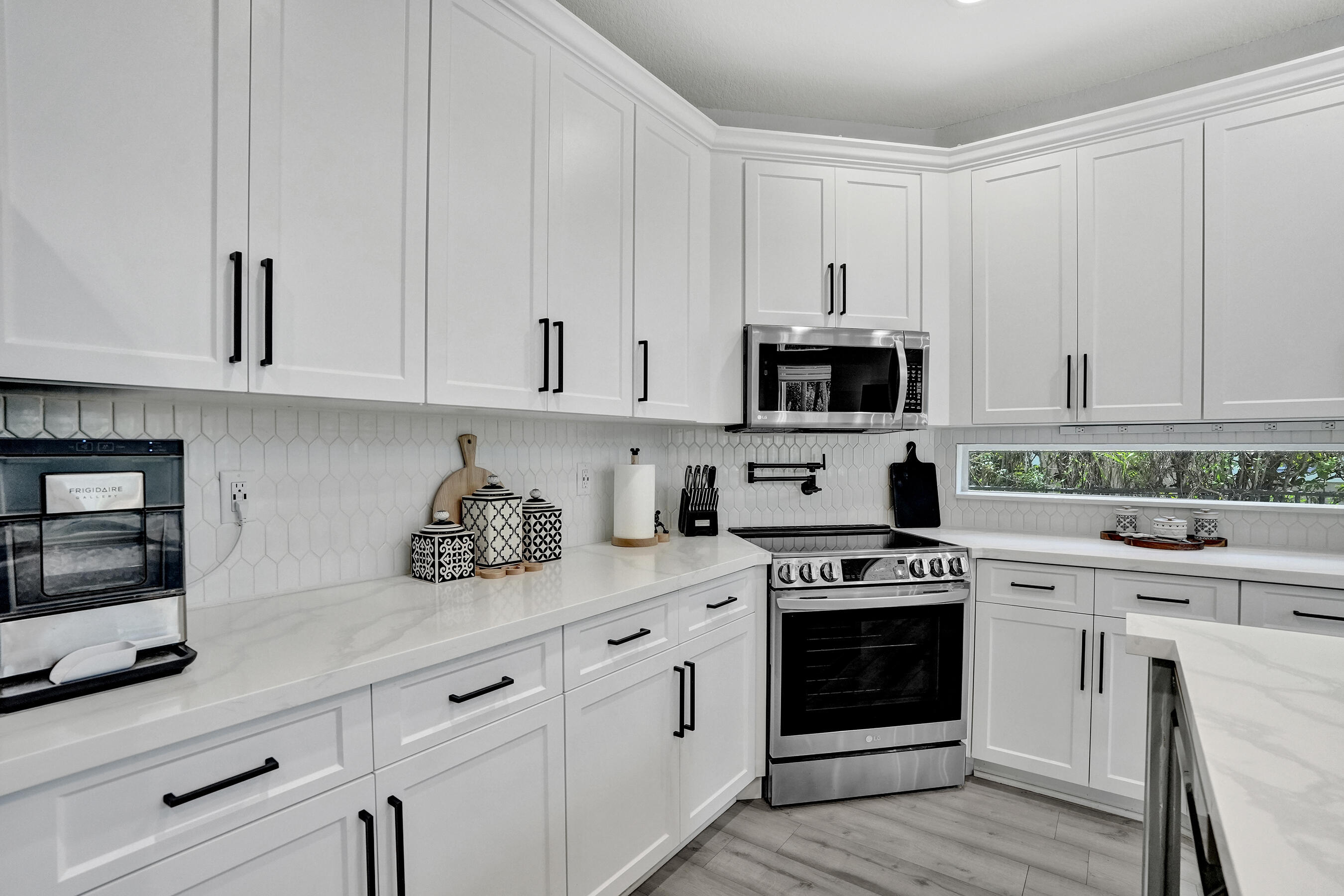 7401 NW 115th Terrace