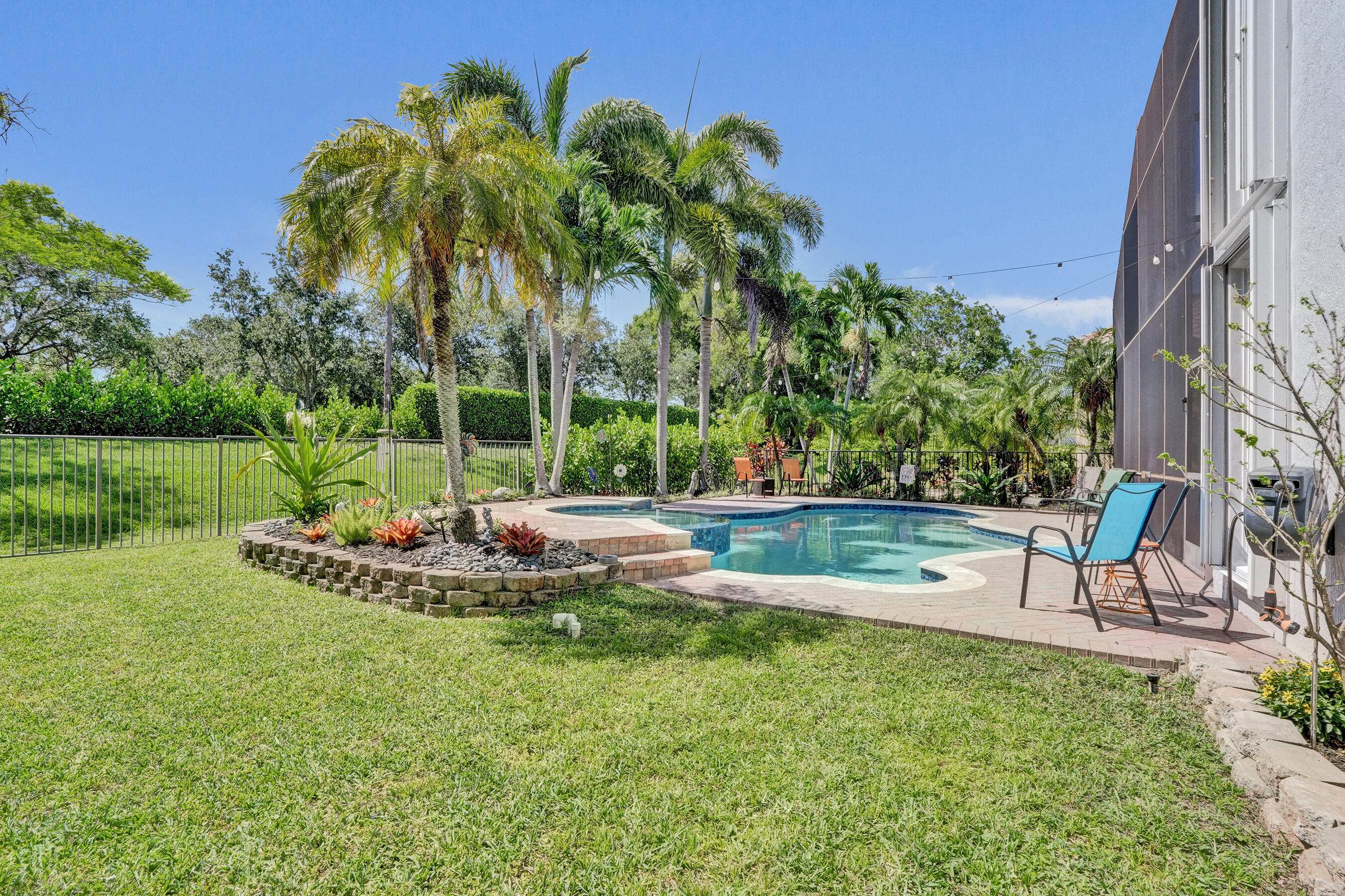 7401 NW 115th Terrace
