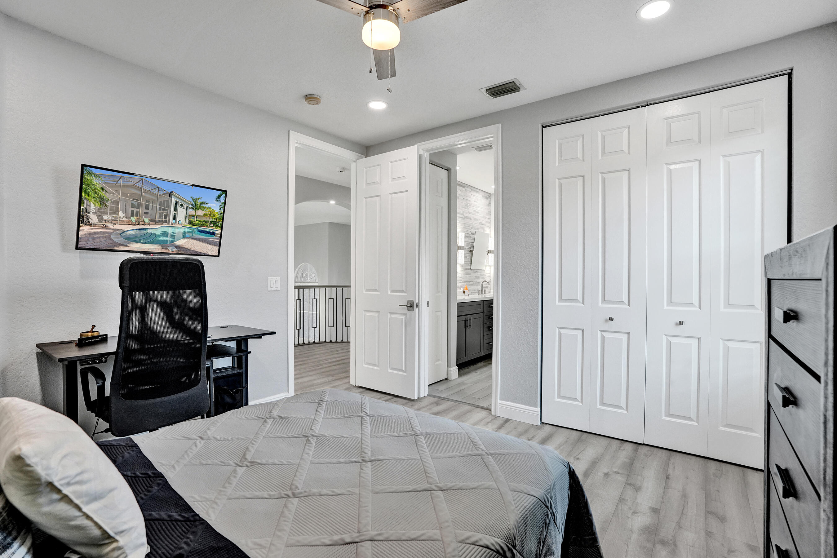 7401 NW 115th Terrace