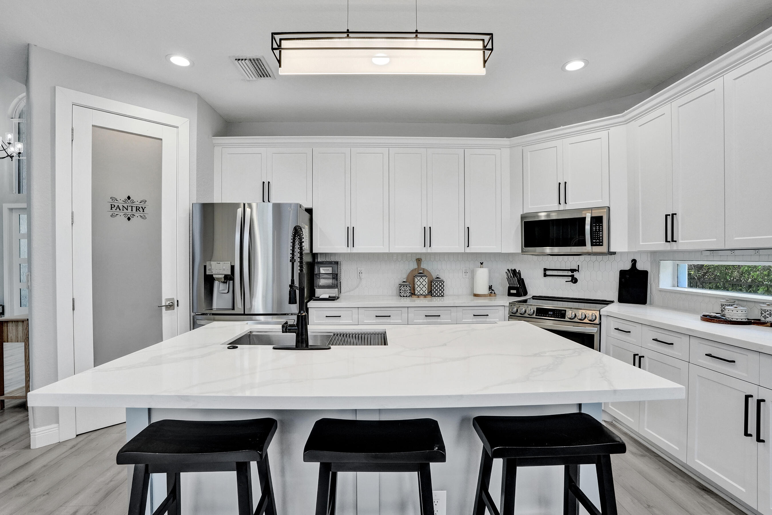 7401 NW 115th Terrace