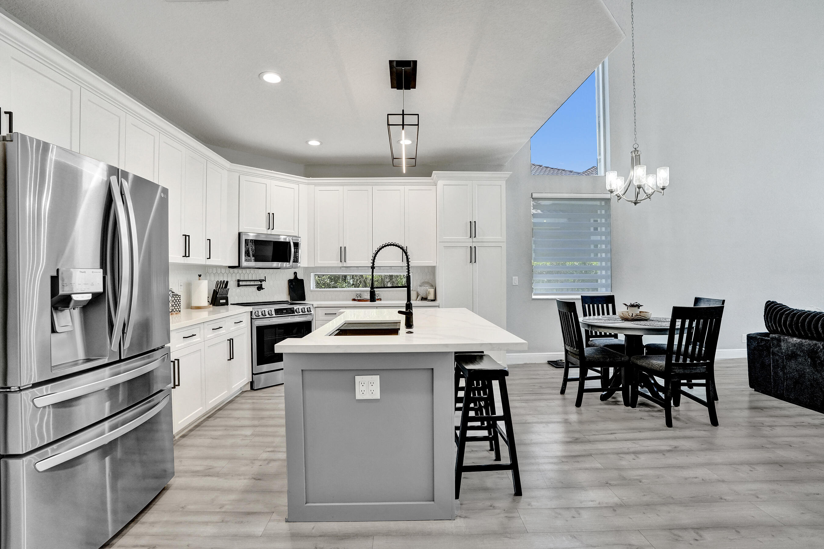 7401 NW 115th Terrace