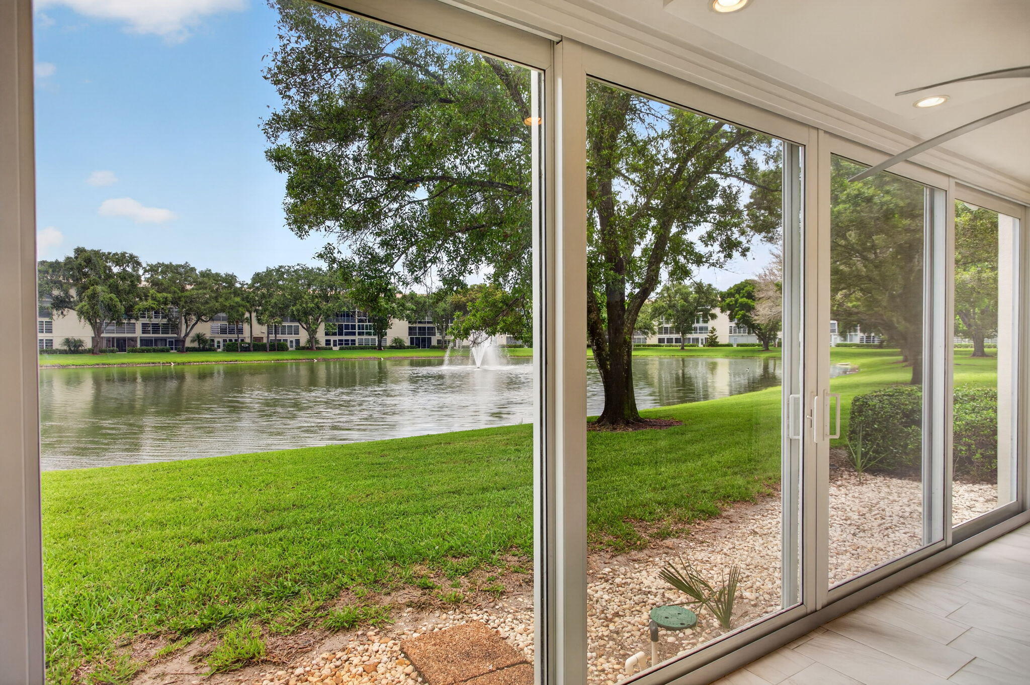 2202 Lucaya Bend B1