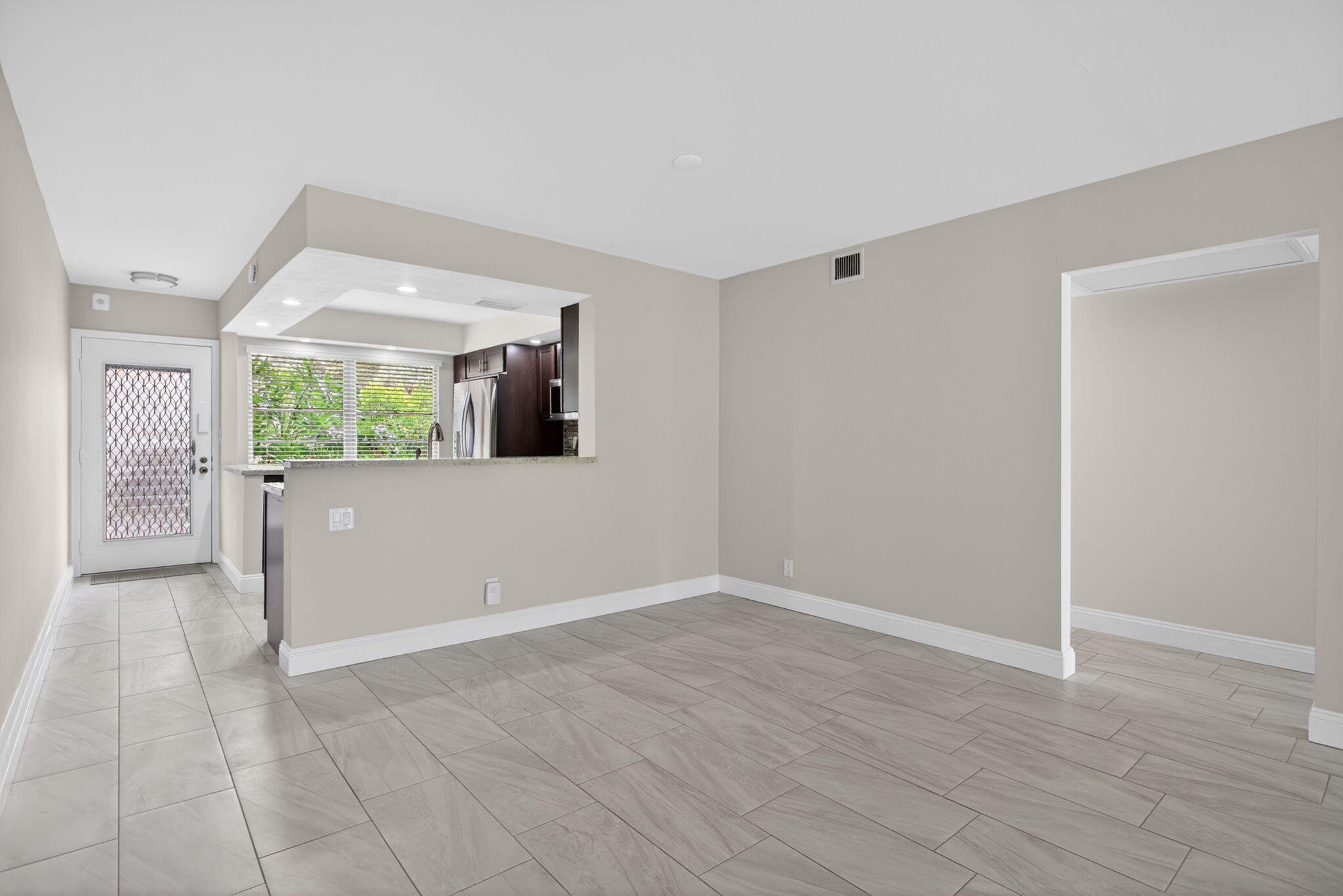 2202 Lucaya Bend B1