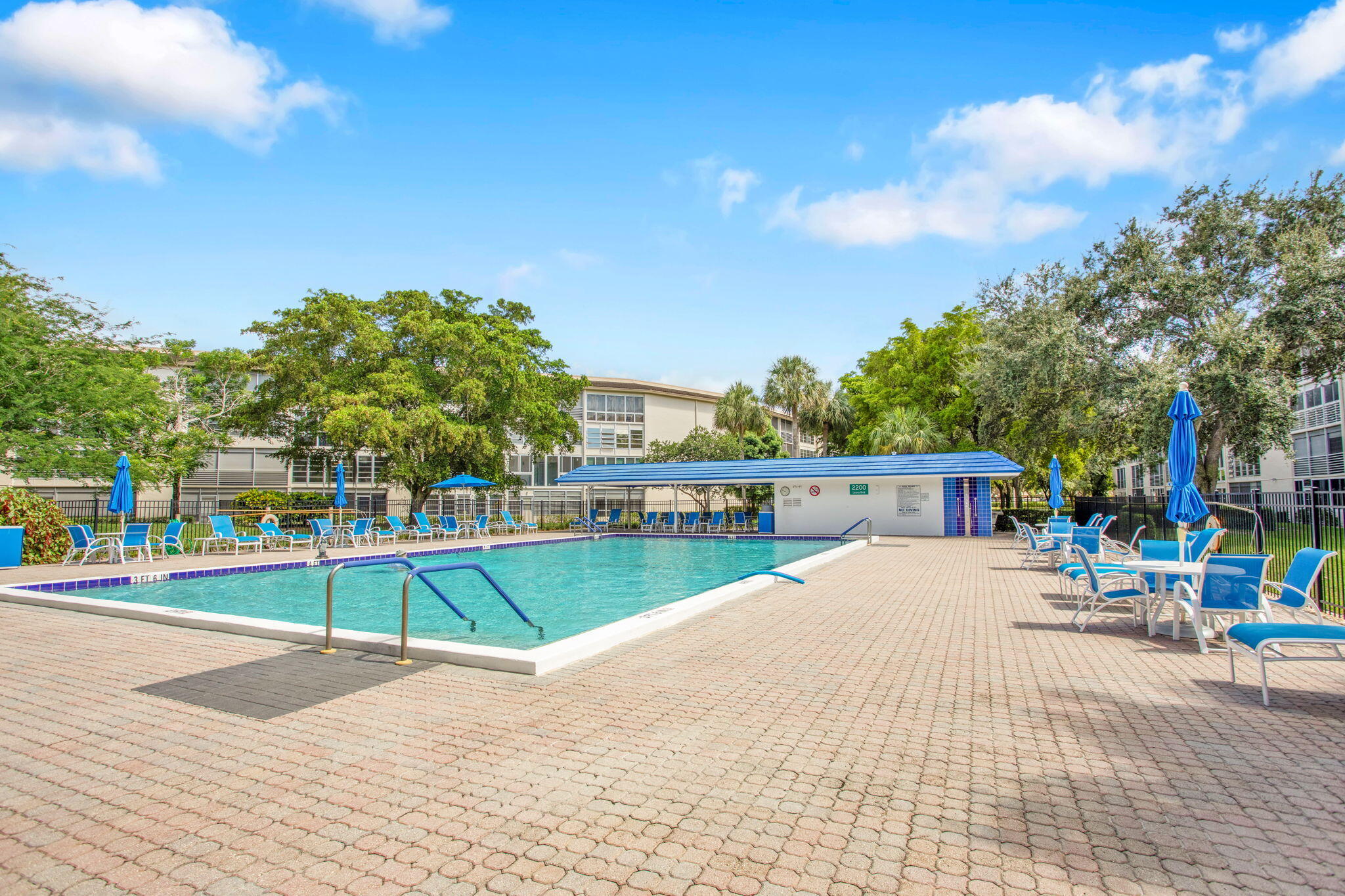 2202 Lucaya Bend B1