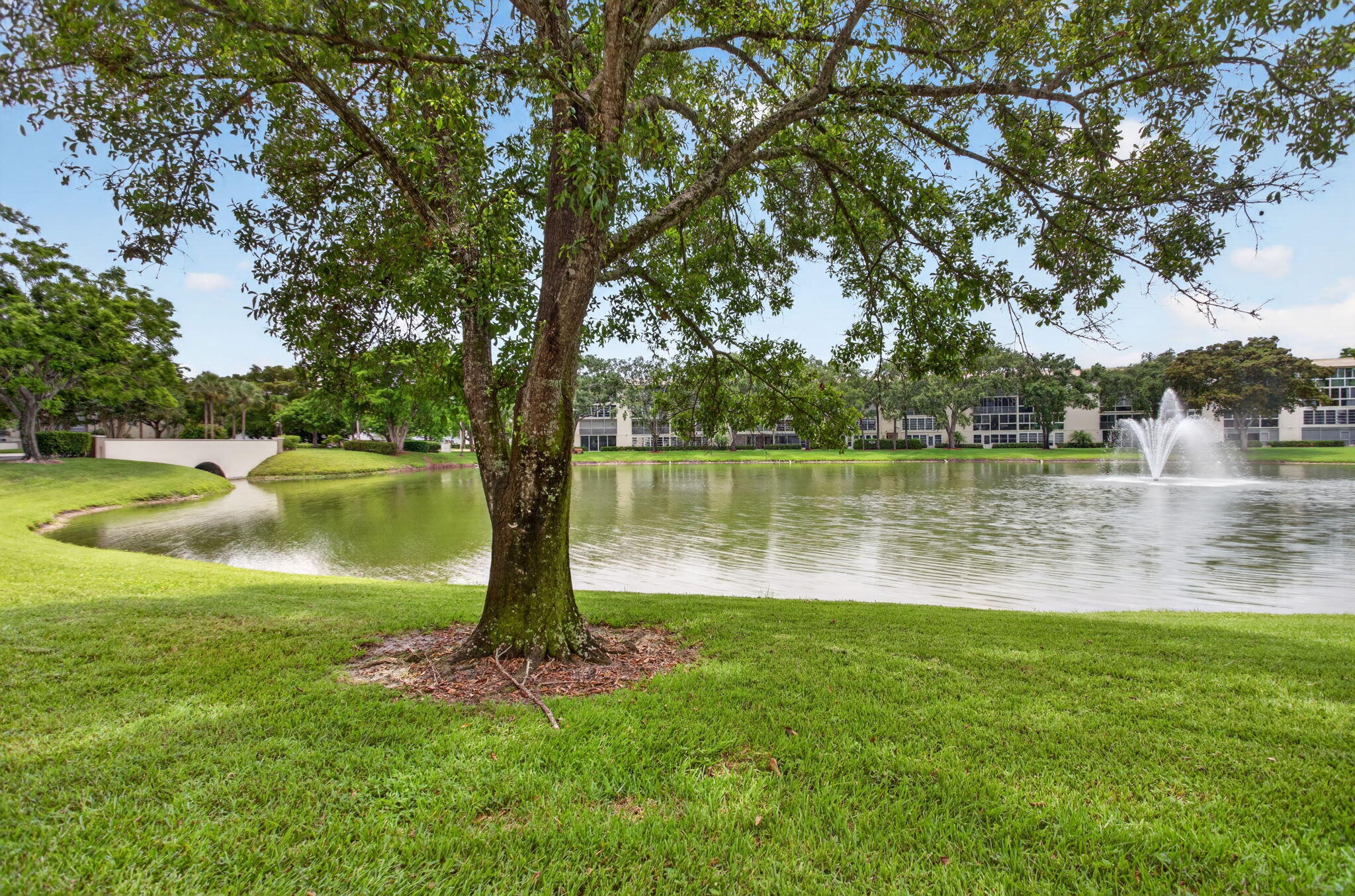 2202 Lucaya Bend B1