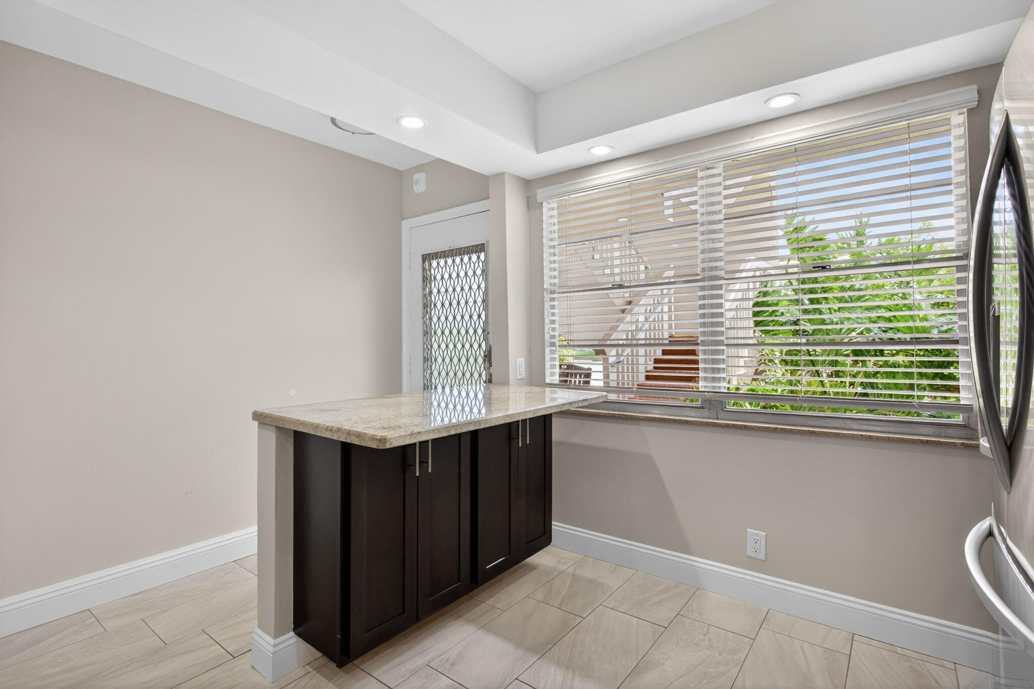 2202 Lucaya Bend B1