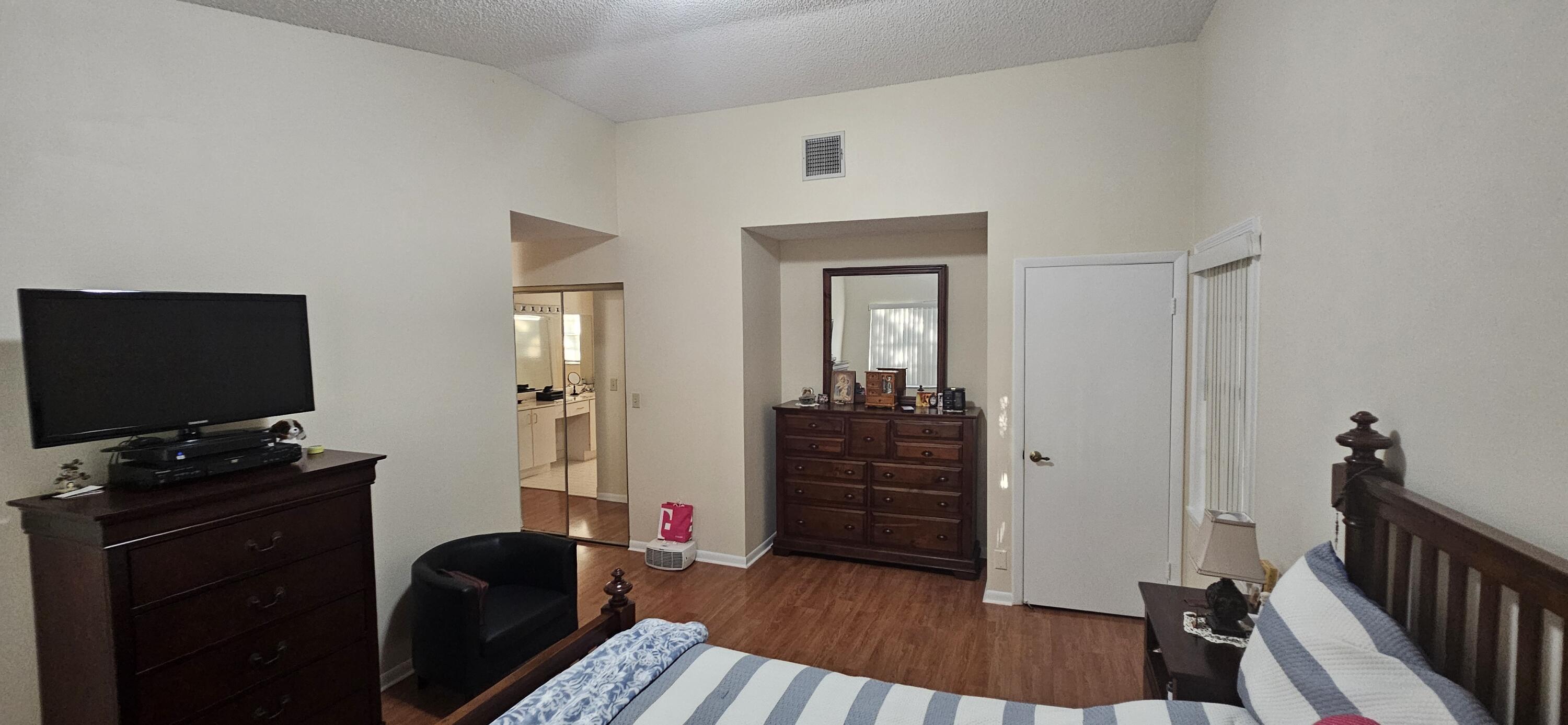 11457 Lakeview Drive