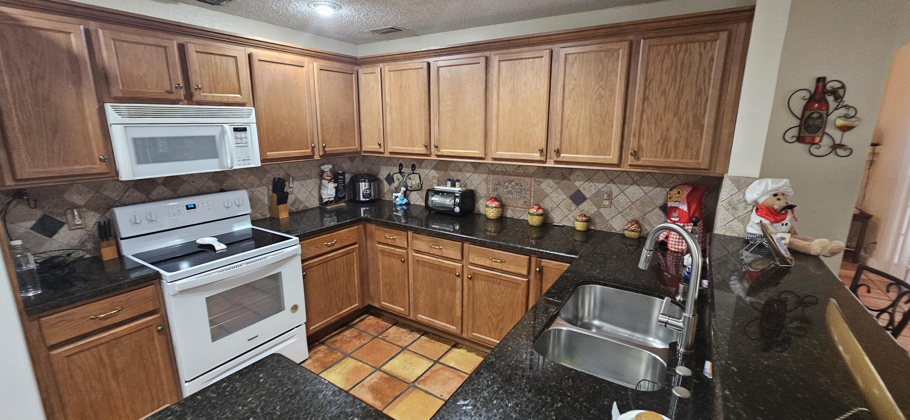 11457 Lakeview Drive