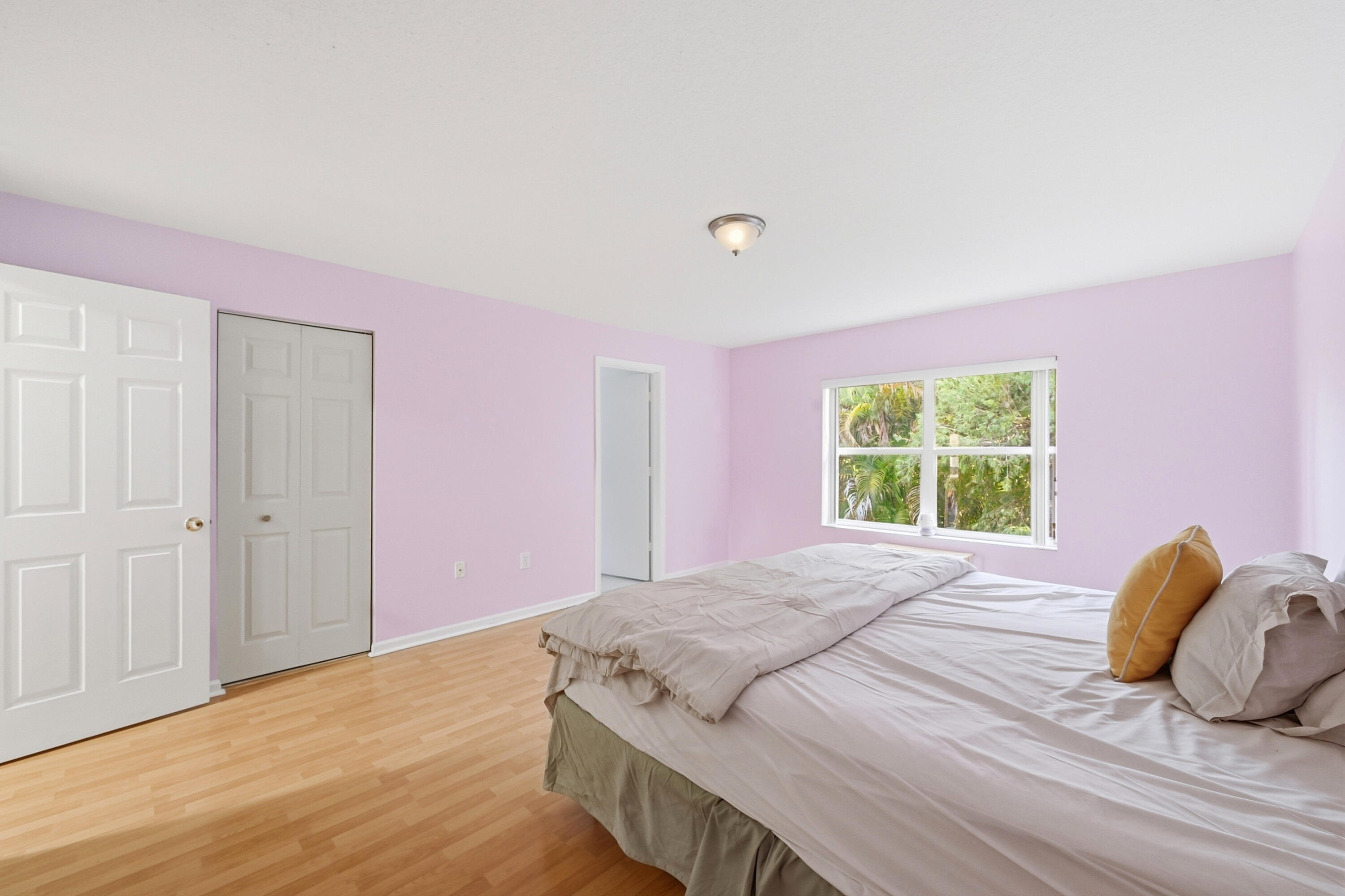 306 NW 115th Way