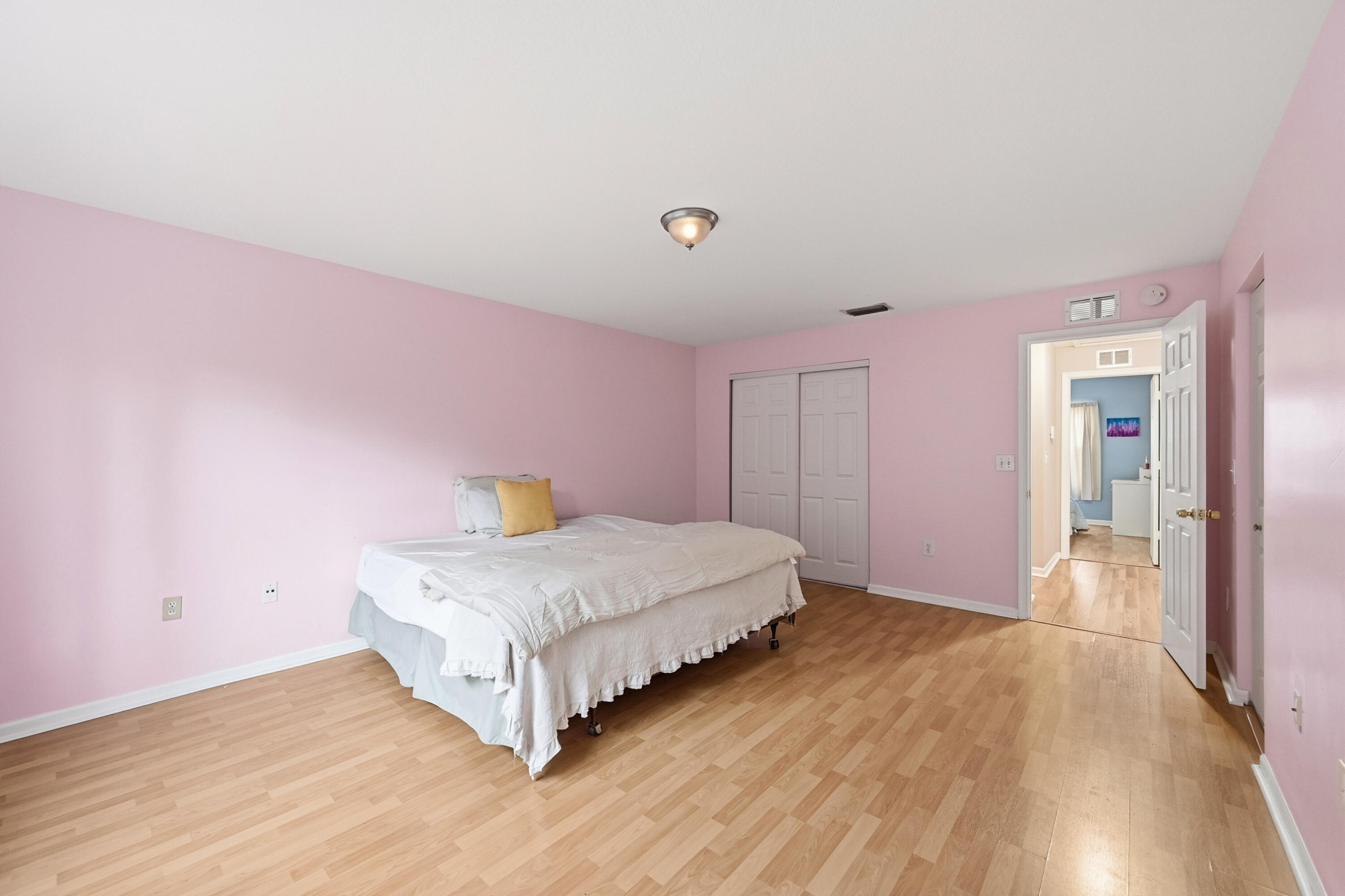 306 NW 115th Way