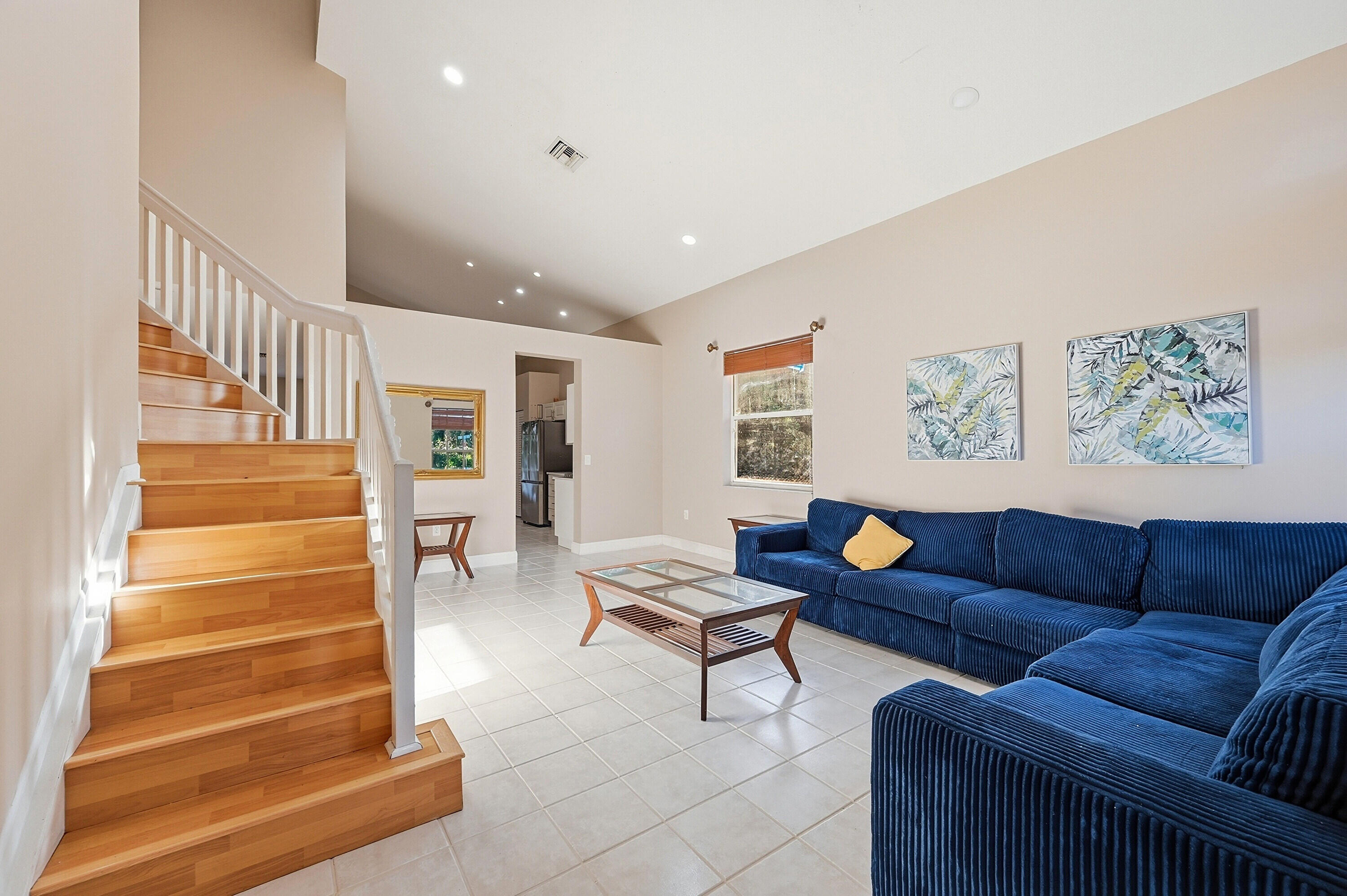 306 NW 115th Way