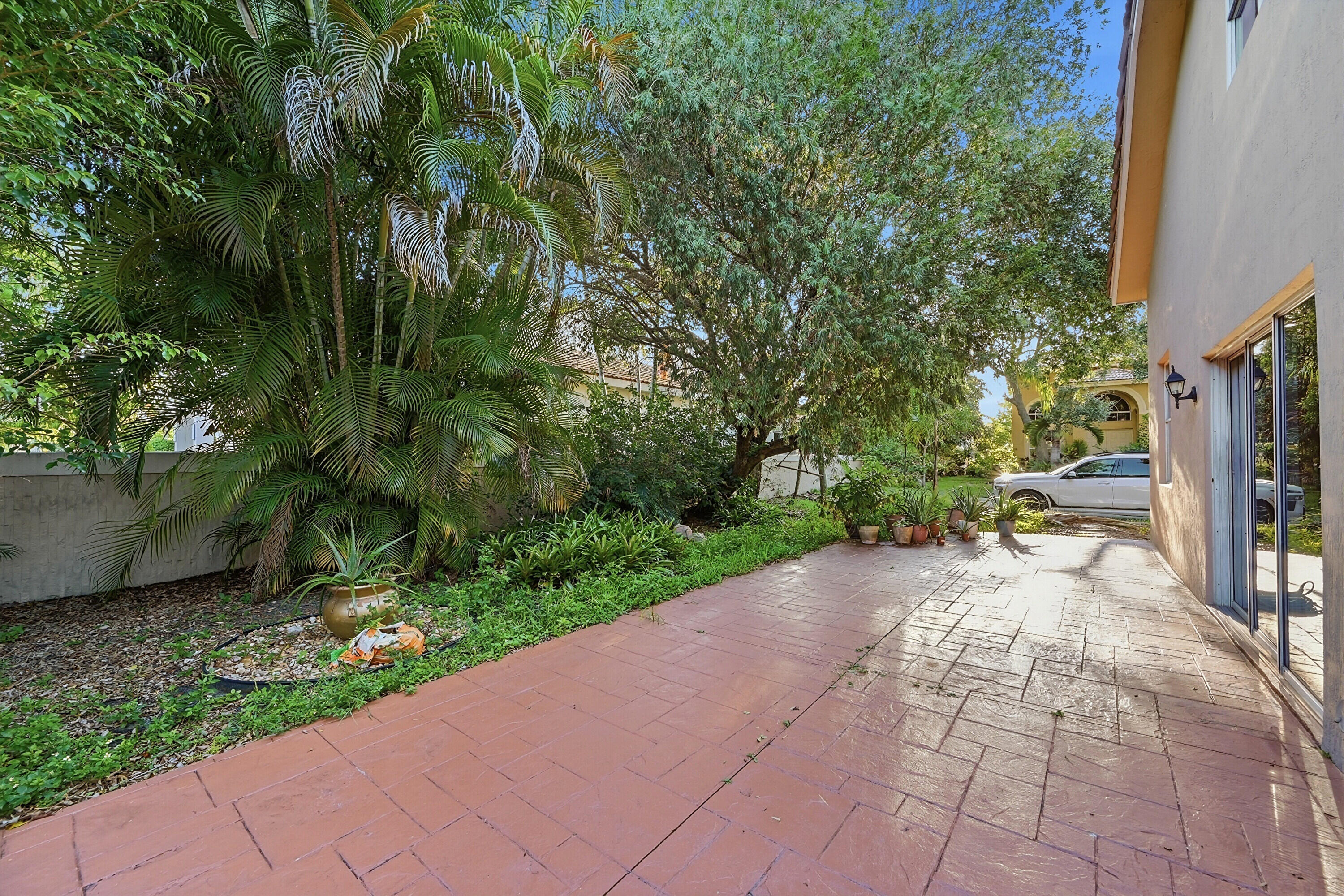 306 NW 115th Way
