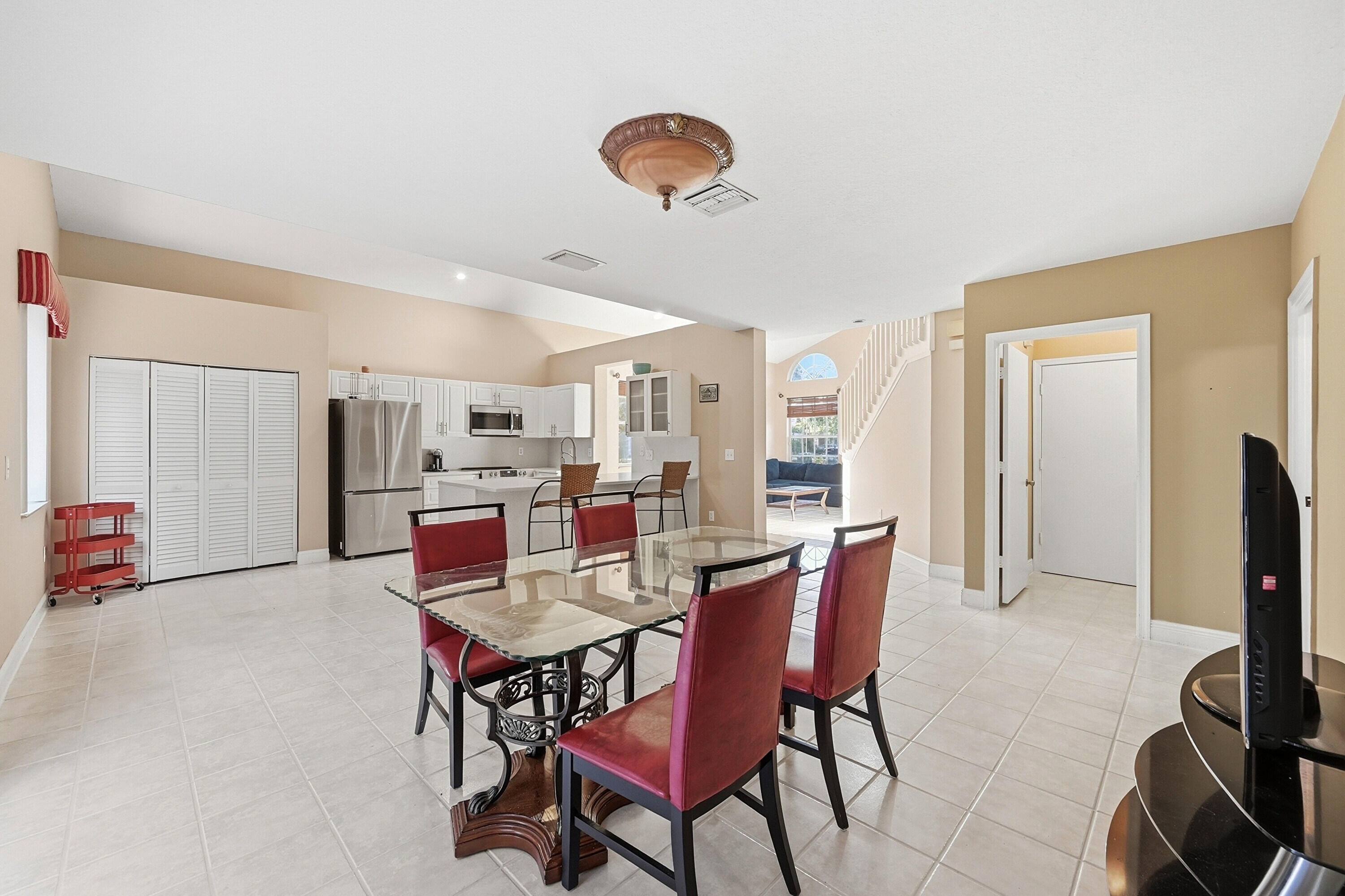 306 NW 115th Way