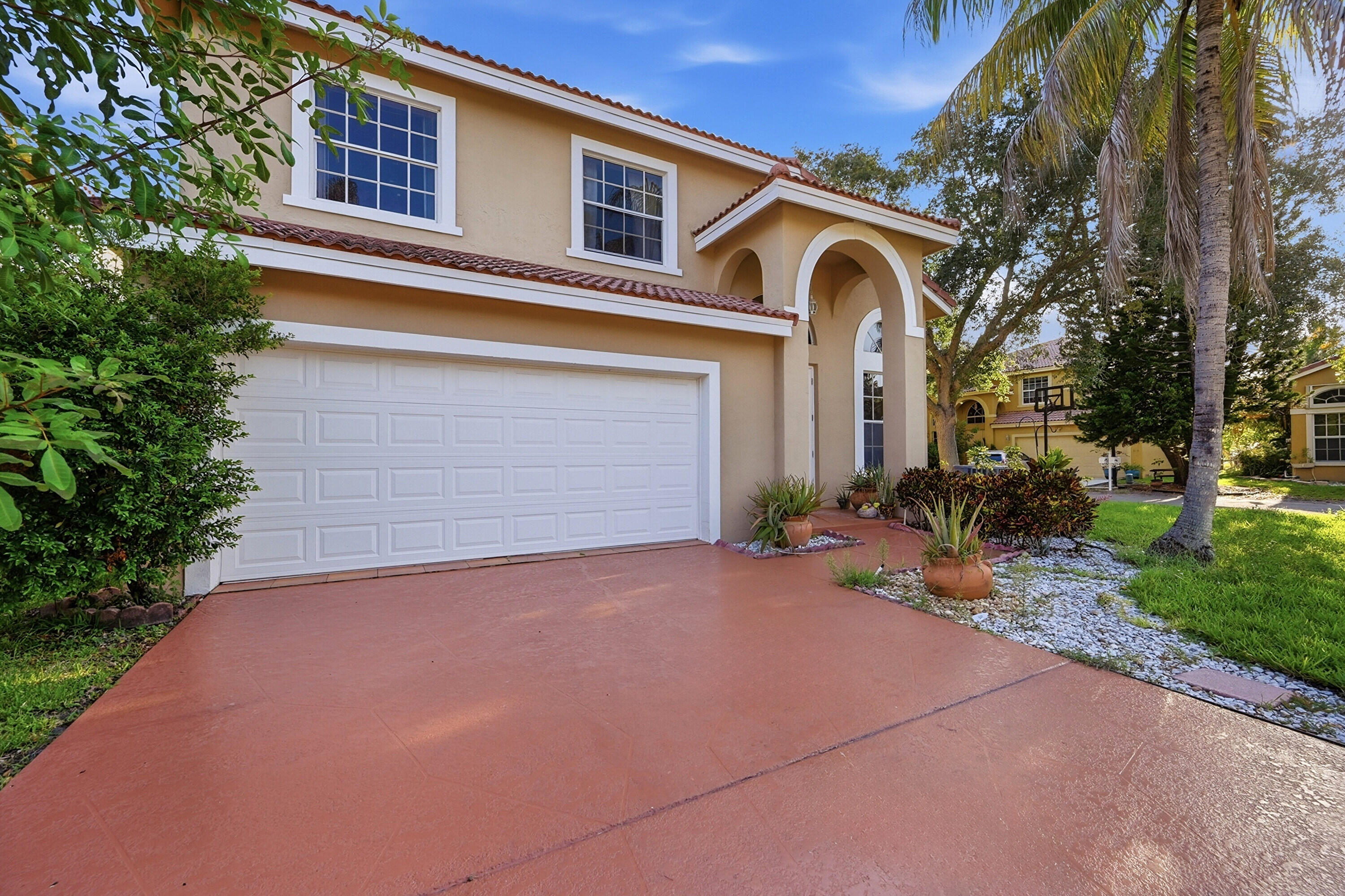 306 NW 115th Way