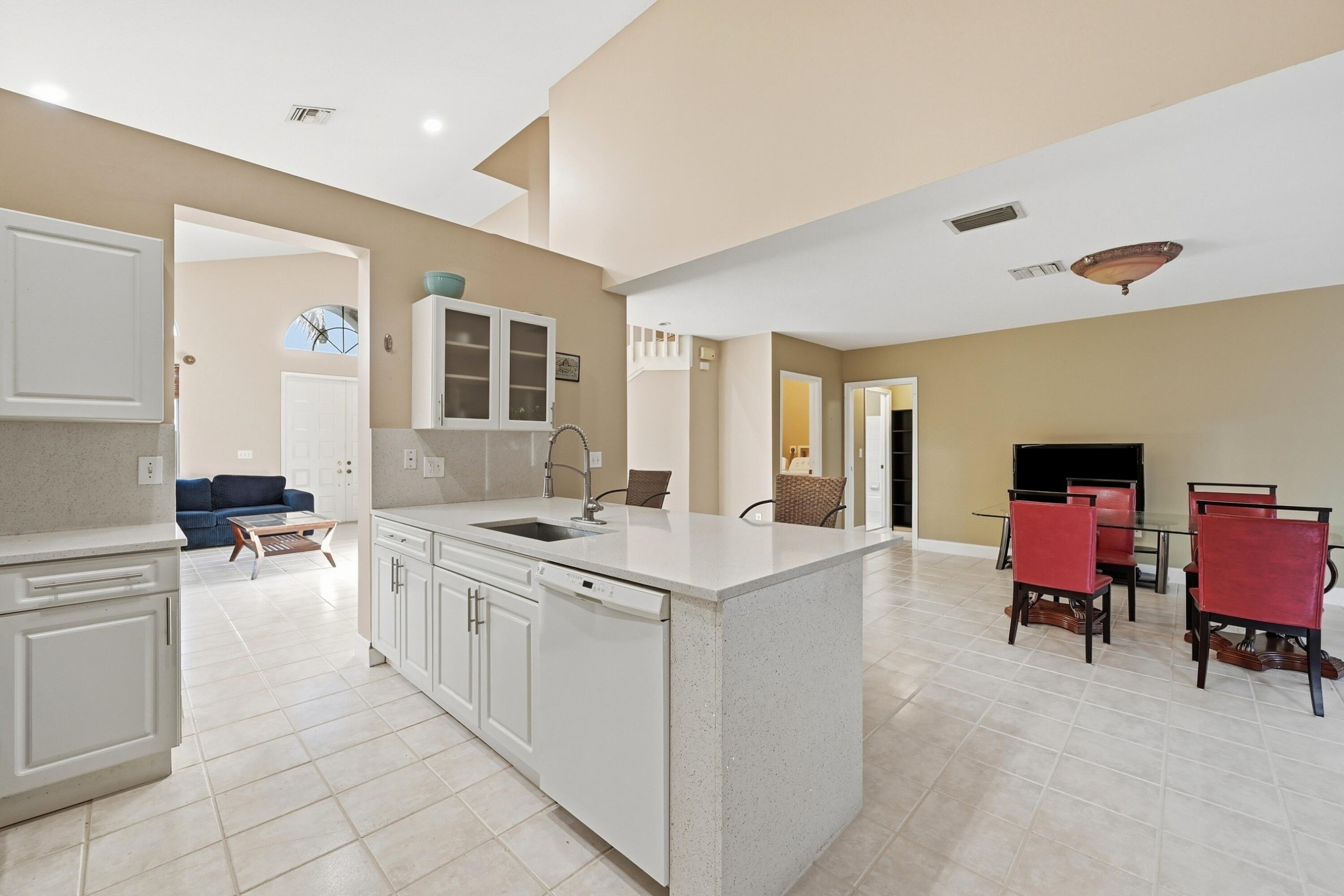 306 NW 115th Way