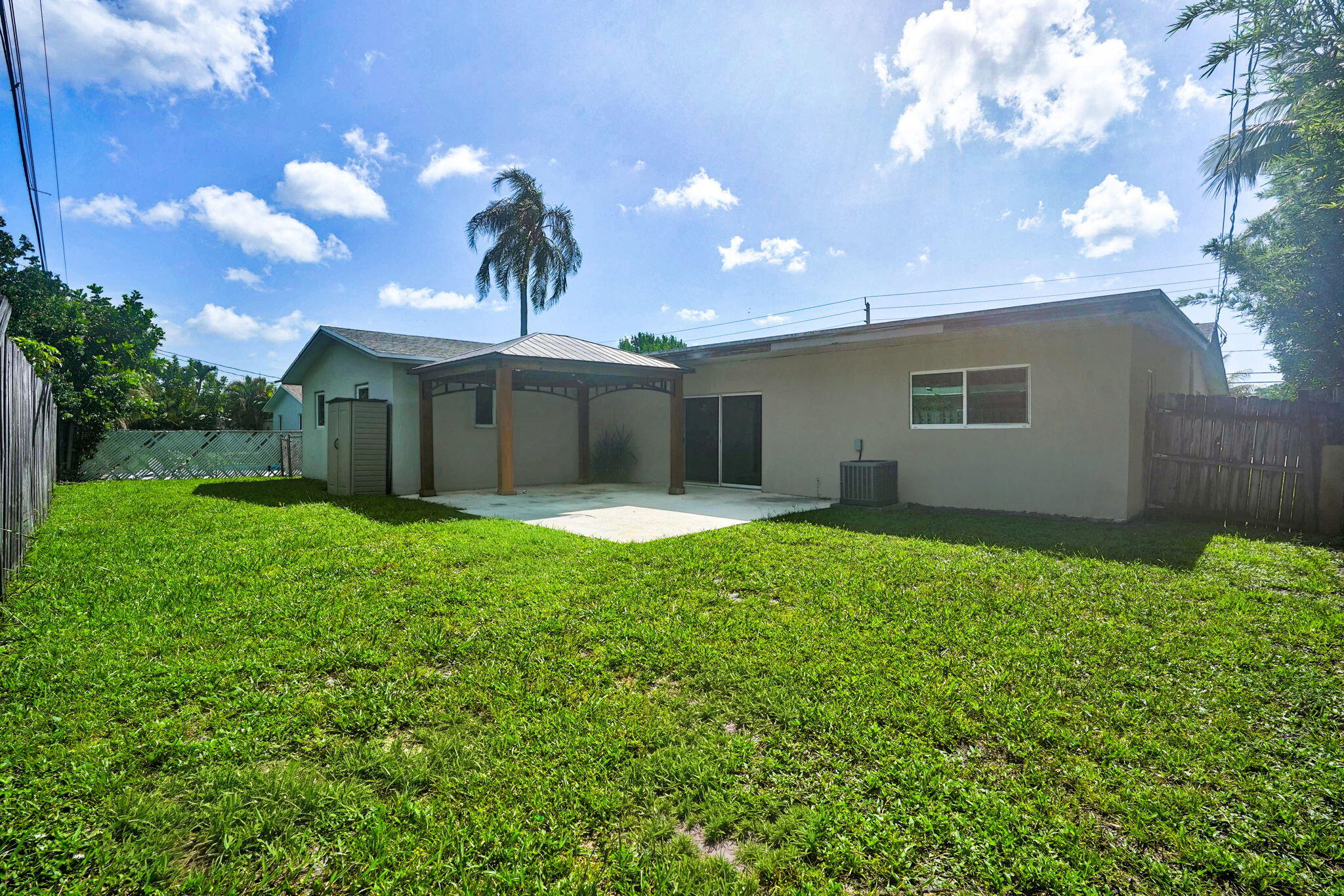 641 NW 43rd Avenue