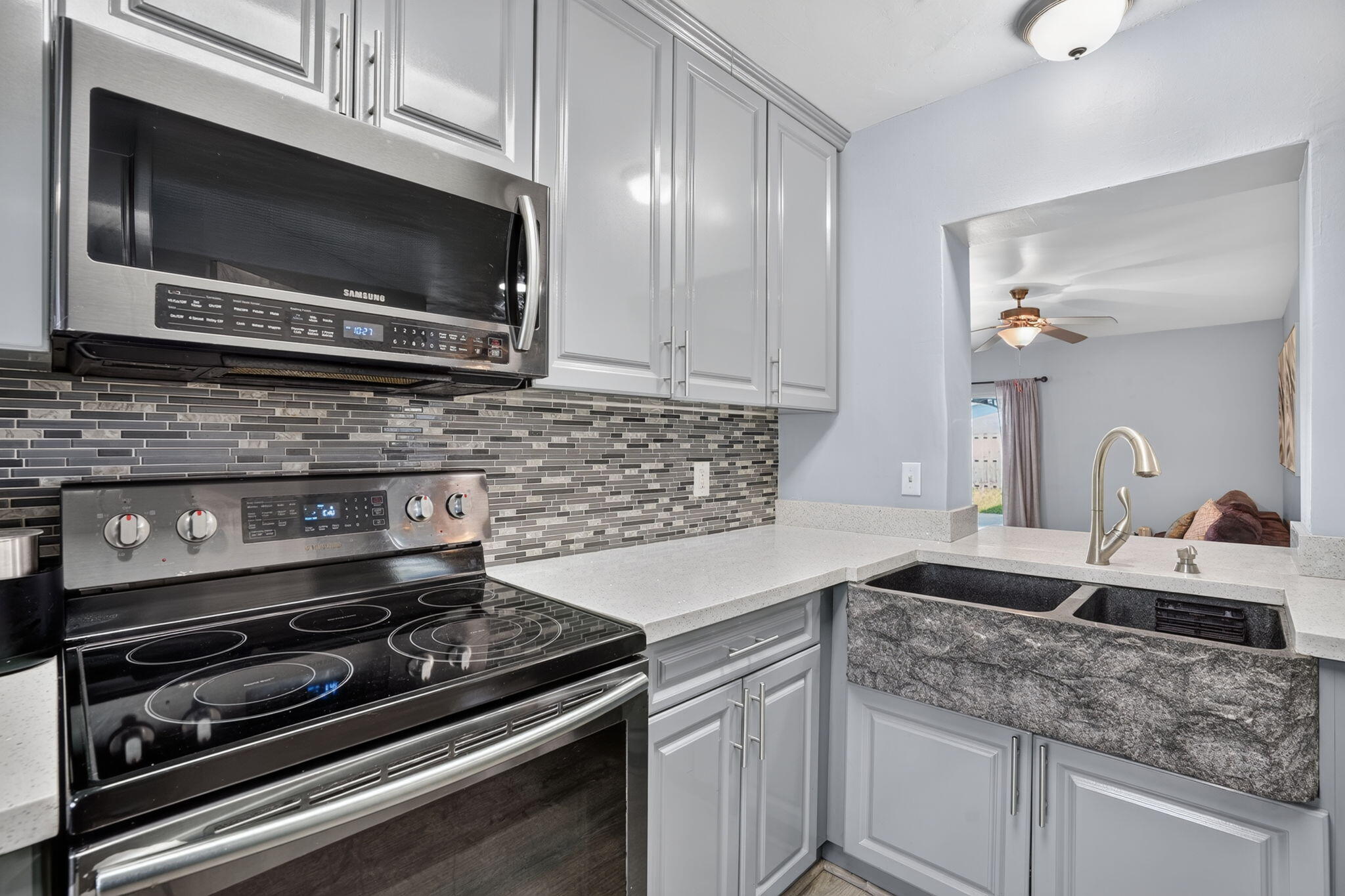 641 NW 43rd Avenue
