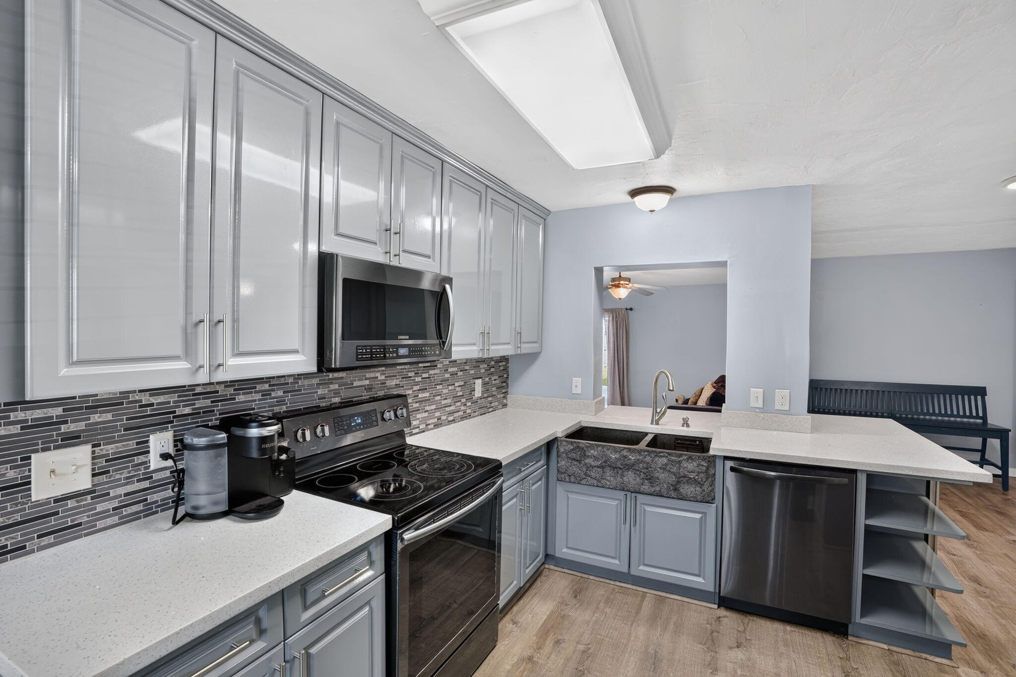 641 NW 43rd Avenue