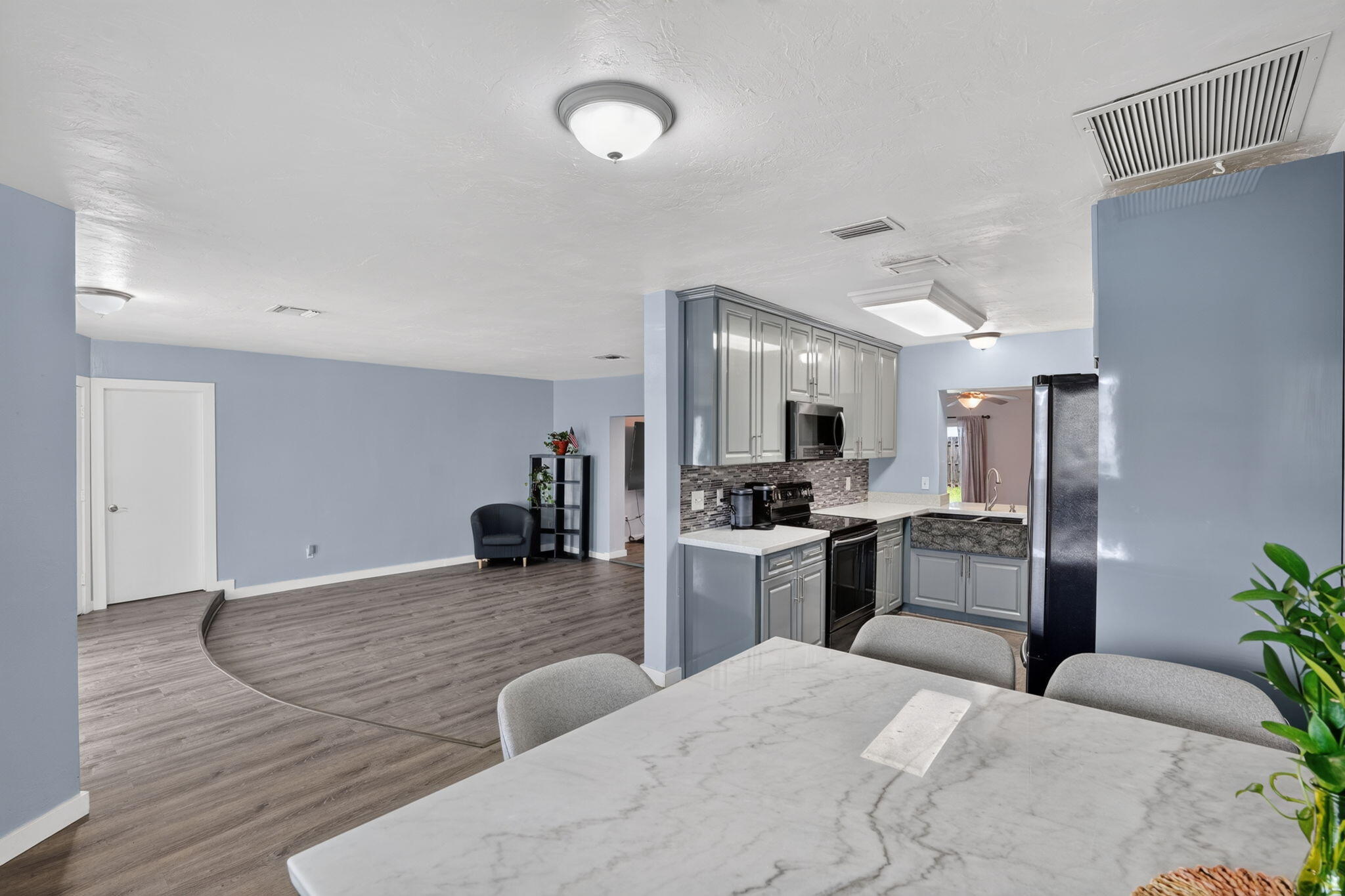 641 NW 43rd Avenue