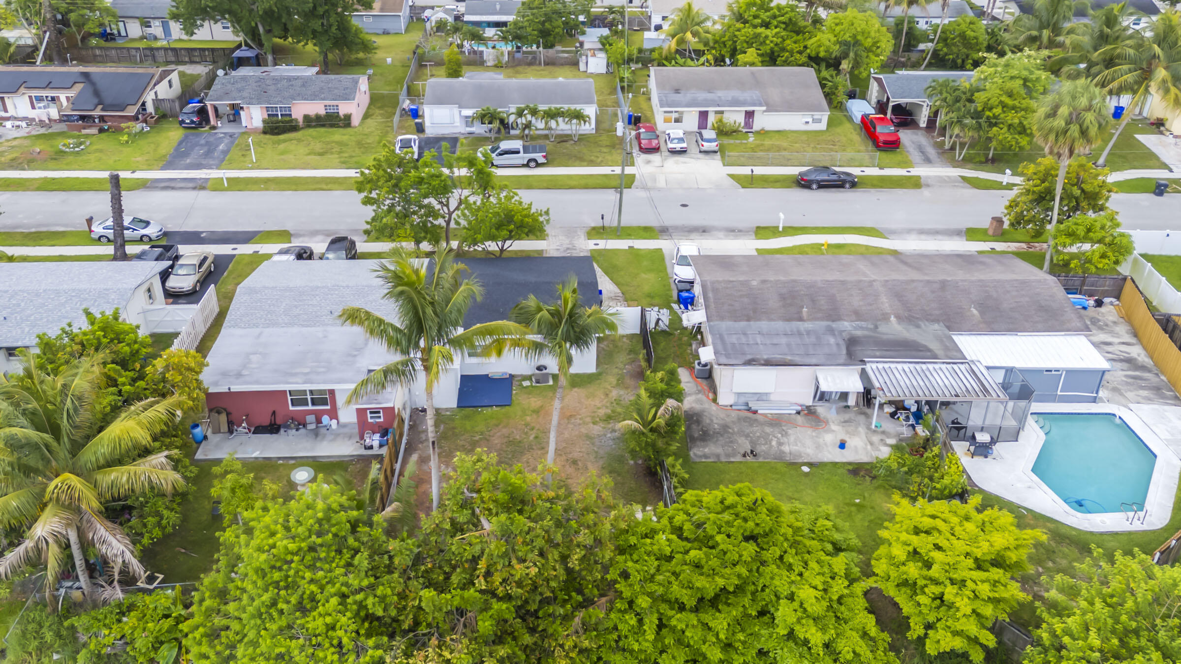 1523 SW 68th Way