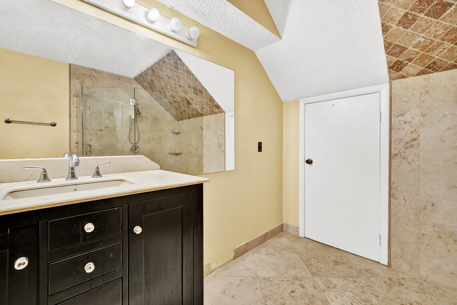 25 Deer Creek Road C101