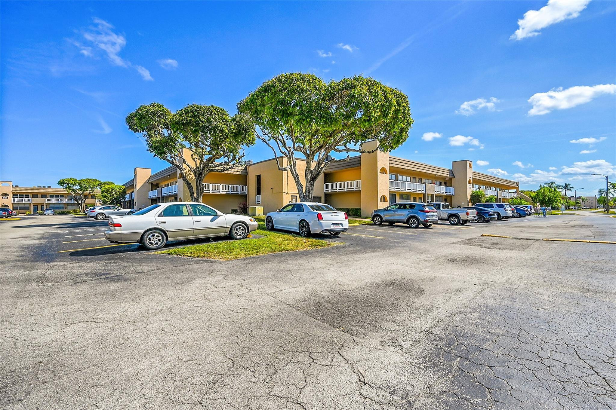 9101 Sunrise Lakes Boulevard Unit: 206