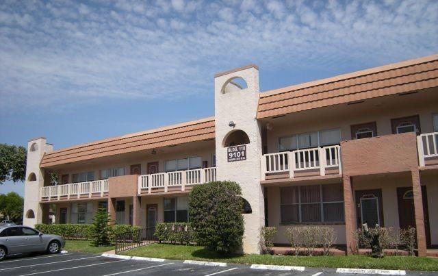9101 Sunrise Lakes Boulevard Unit: 206