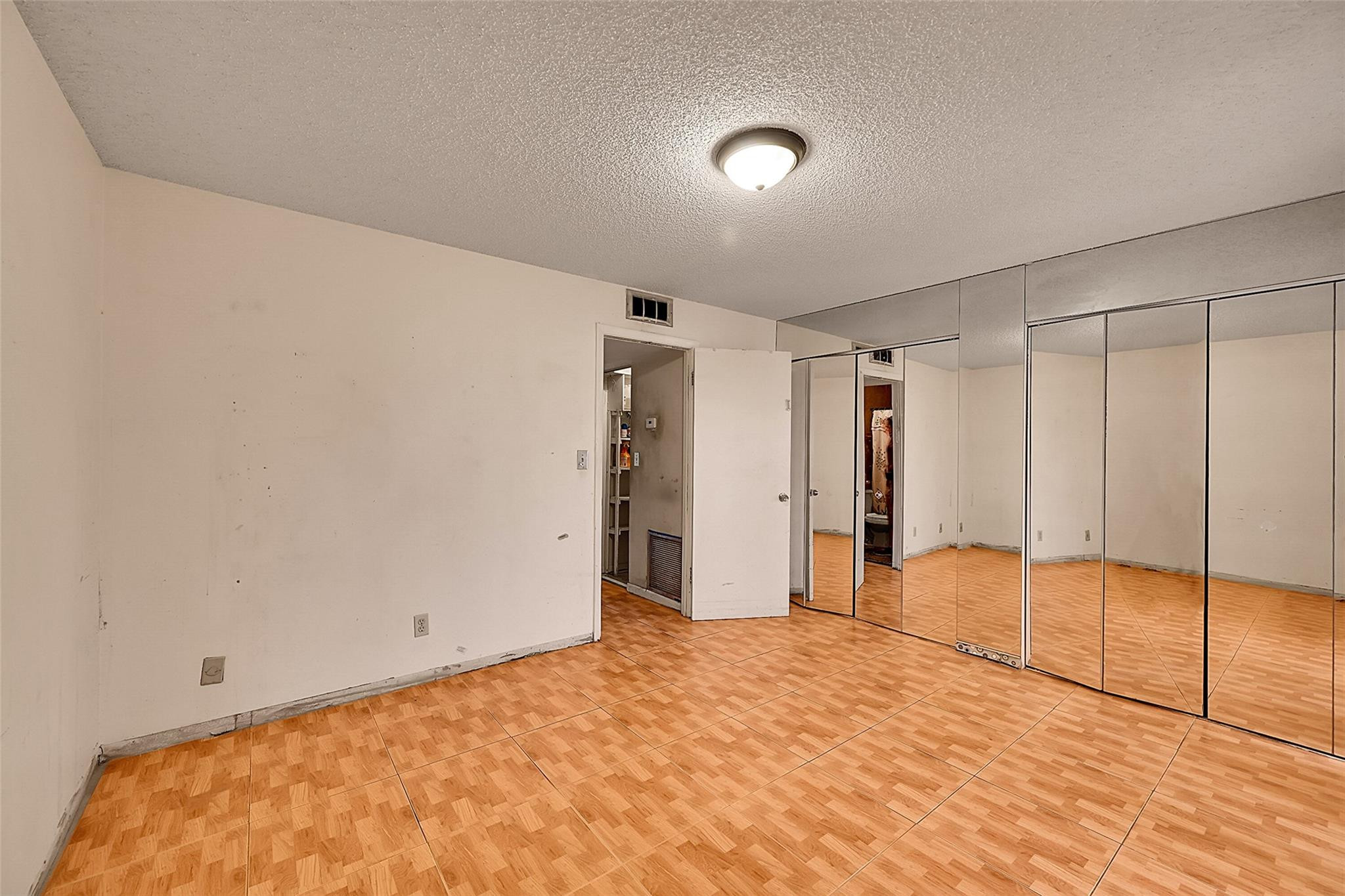 9101 Sunrise Lakes Boulevard Unit: 206
