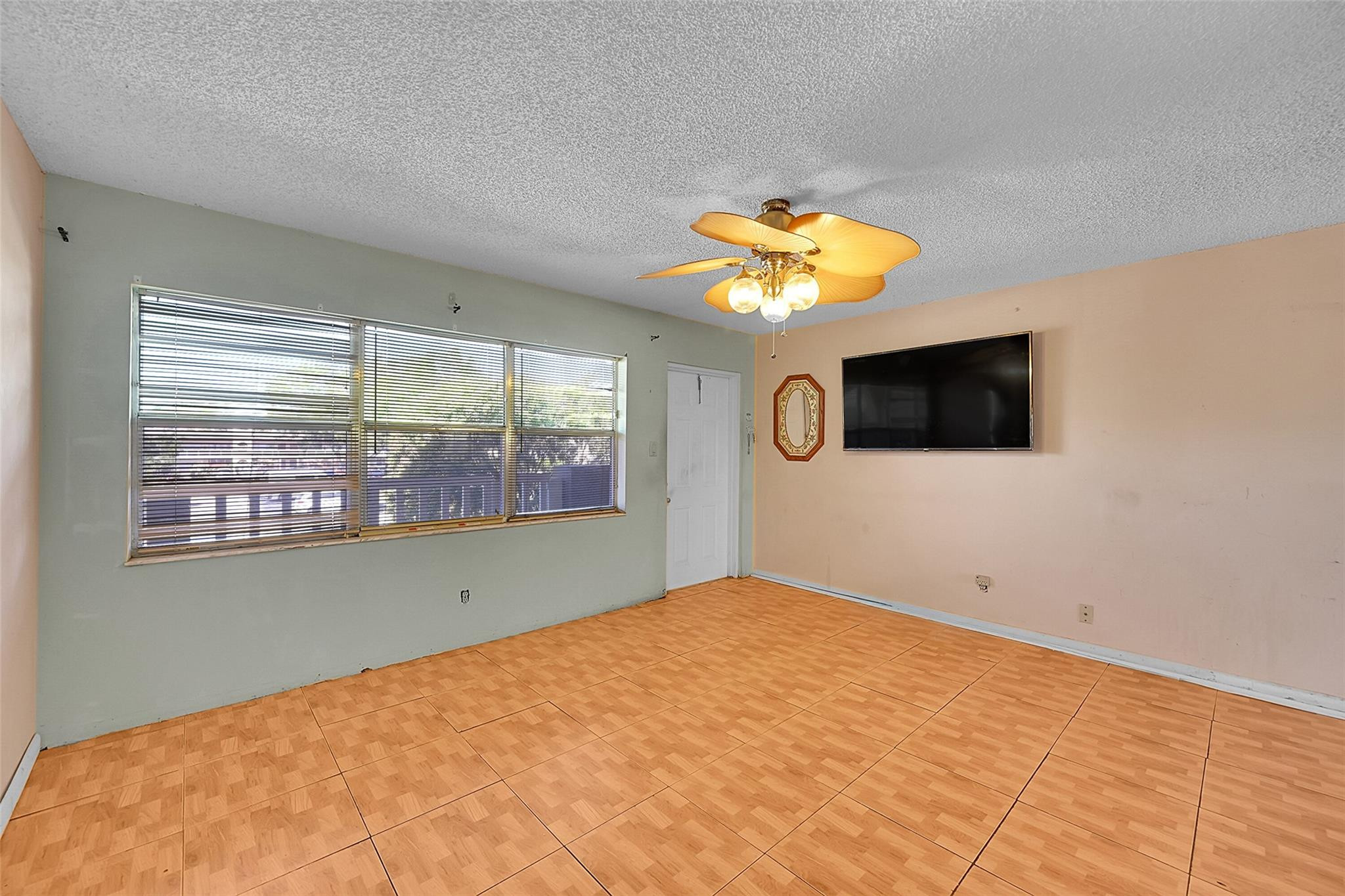 9101 Sunrise Lakes Boulevard Unit: 206