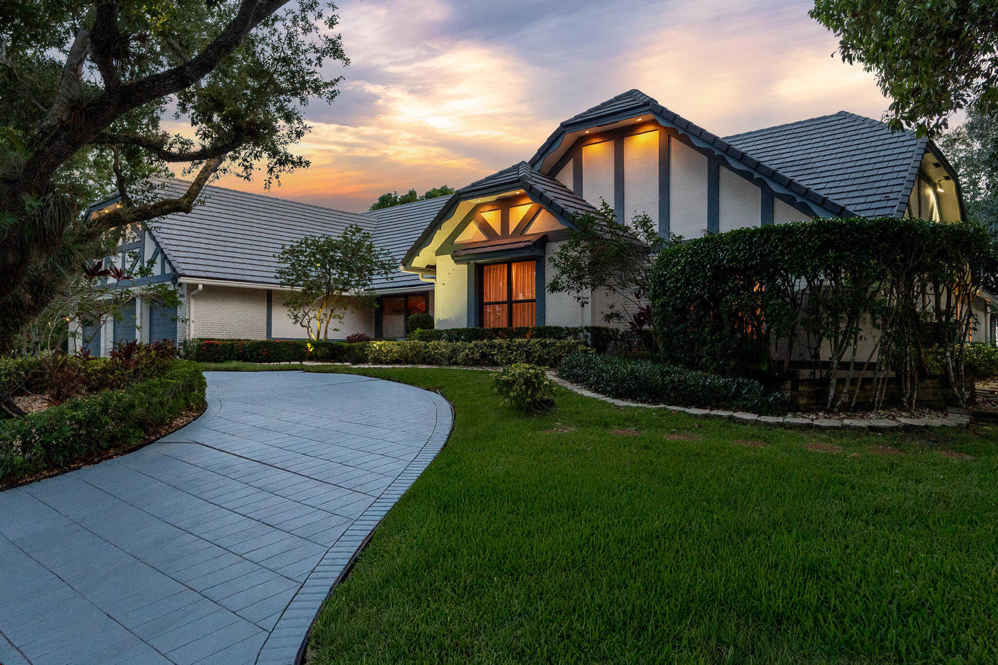 1866 Colonial Drive