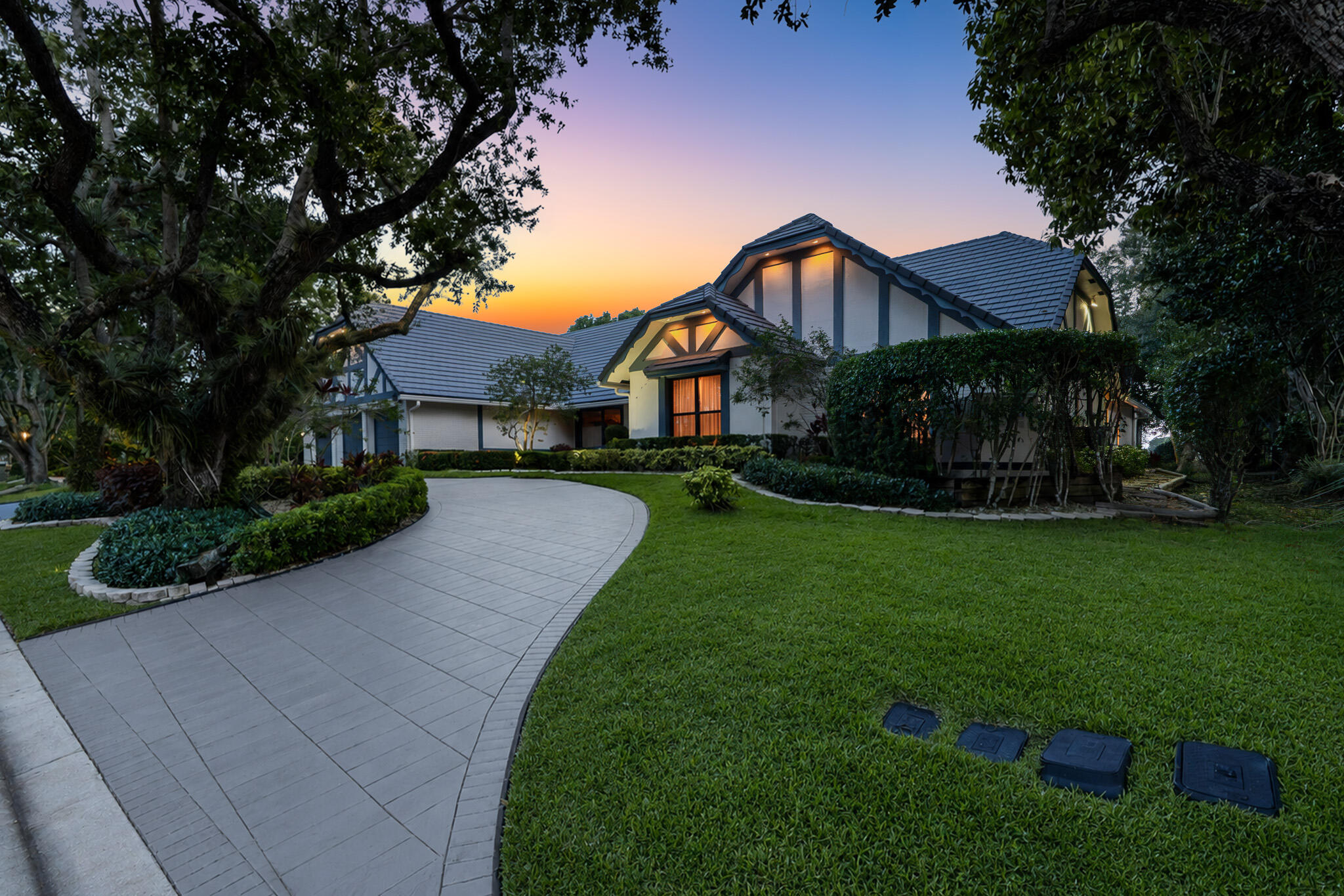 1866 Colonial Drive