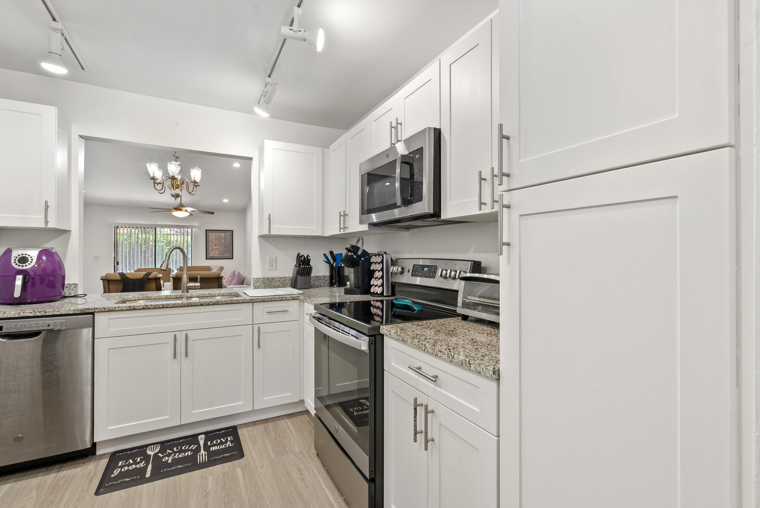 6721 Bridlewood Court
