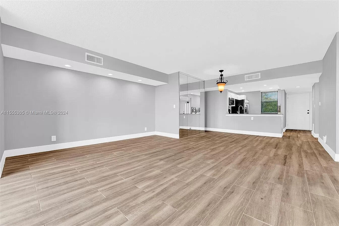 2767 Carambola Circle S 401