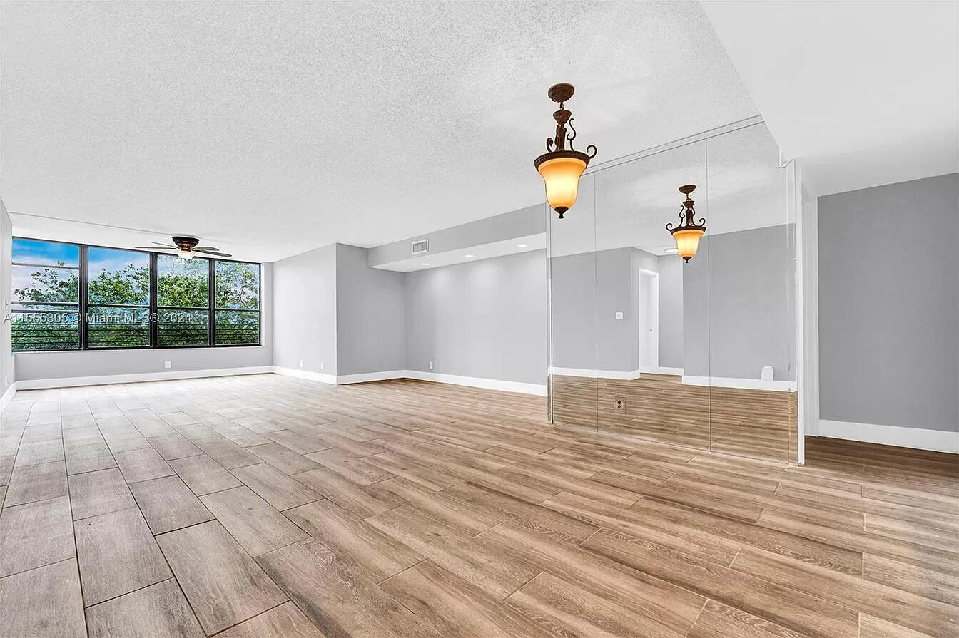 2767 Carambola Circle S 401
