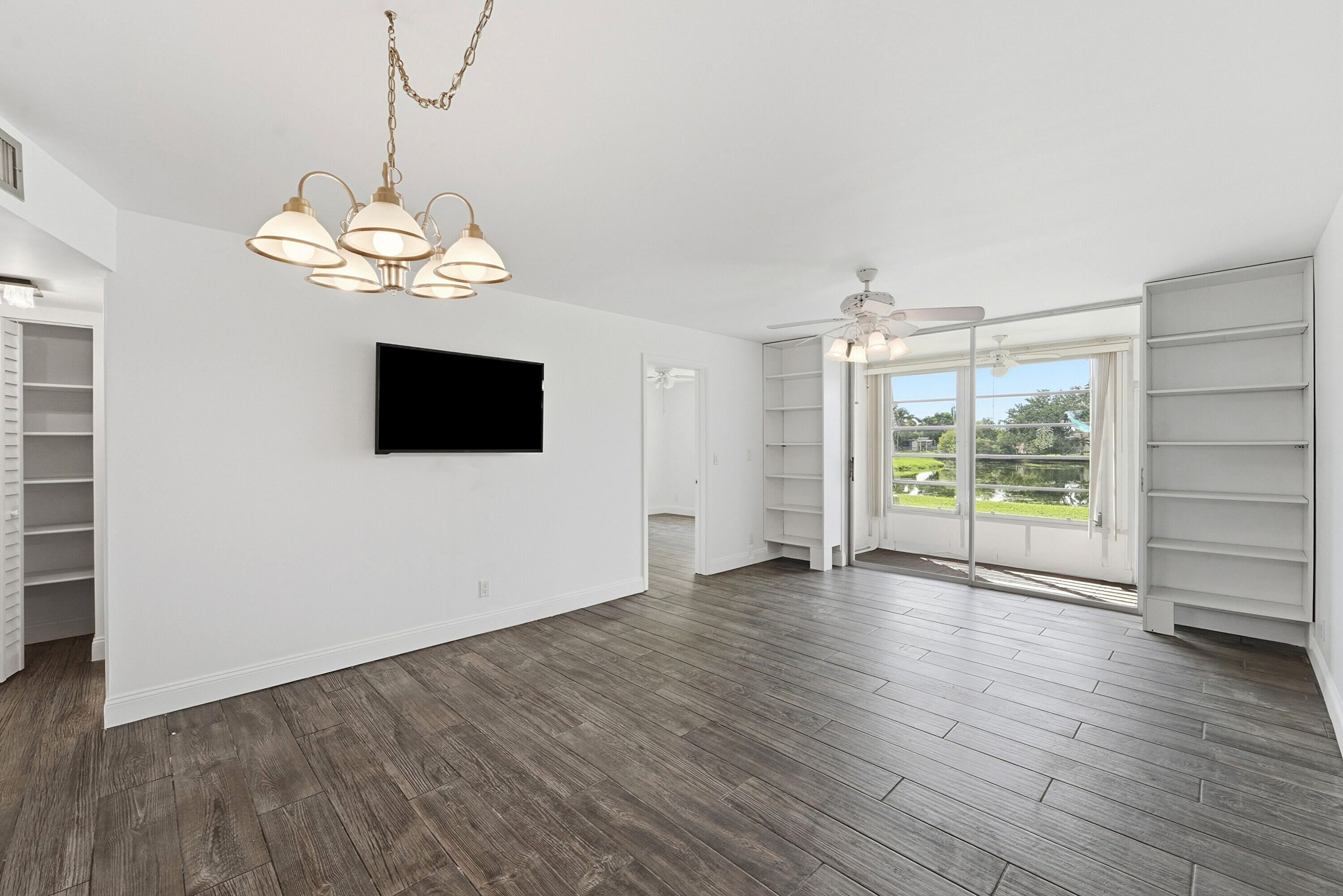 9360 Sunrise Lakes Boulevard Unit: 111