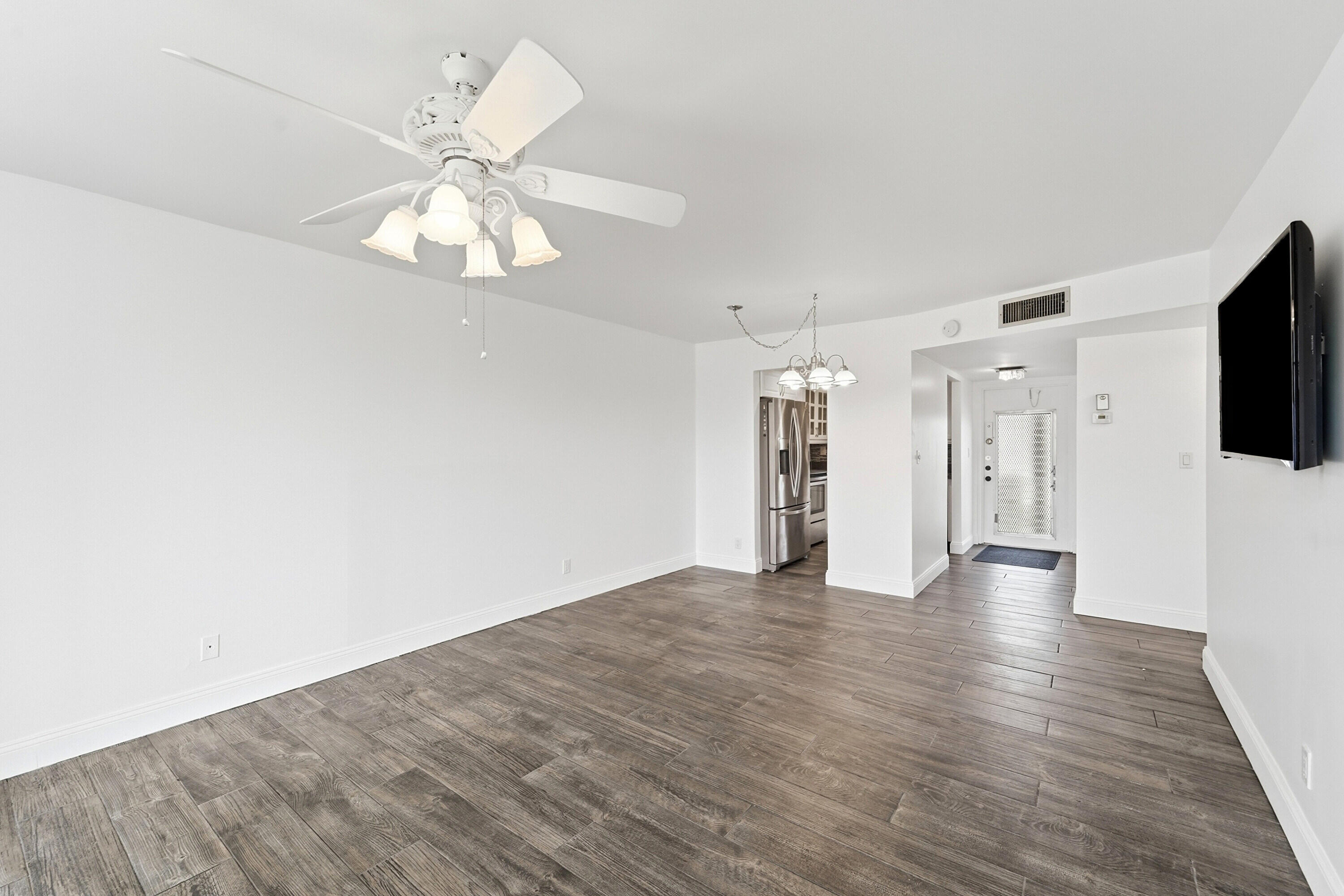 9360 Sunrise Lakes Boulevard Unit: 111