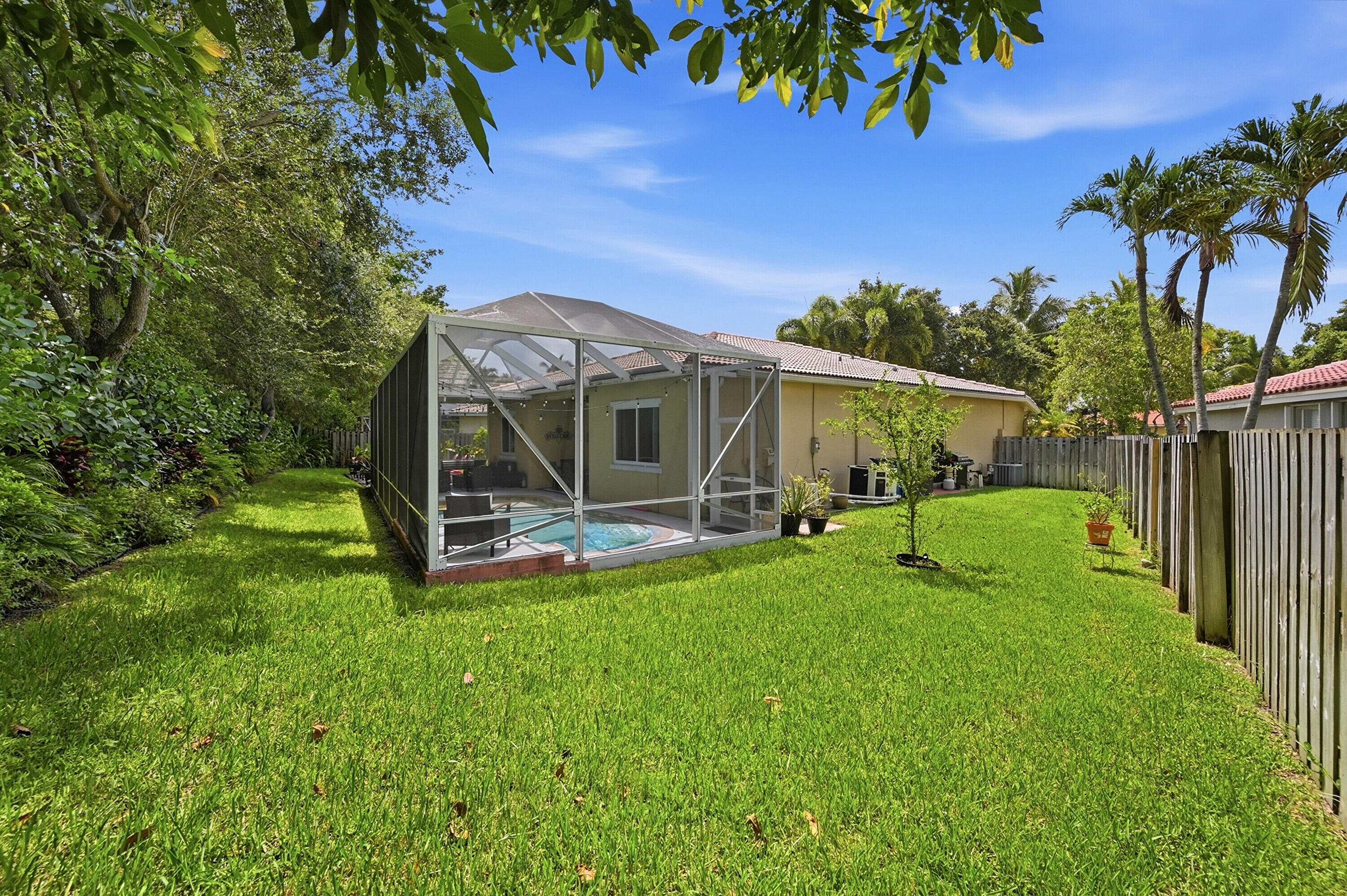 4487 NW 45th Terrace