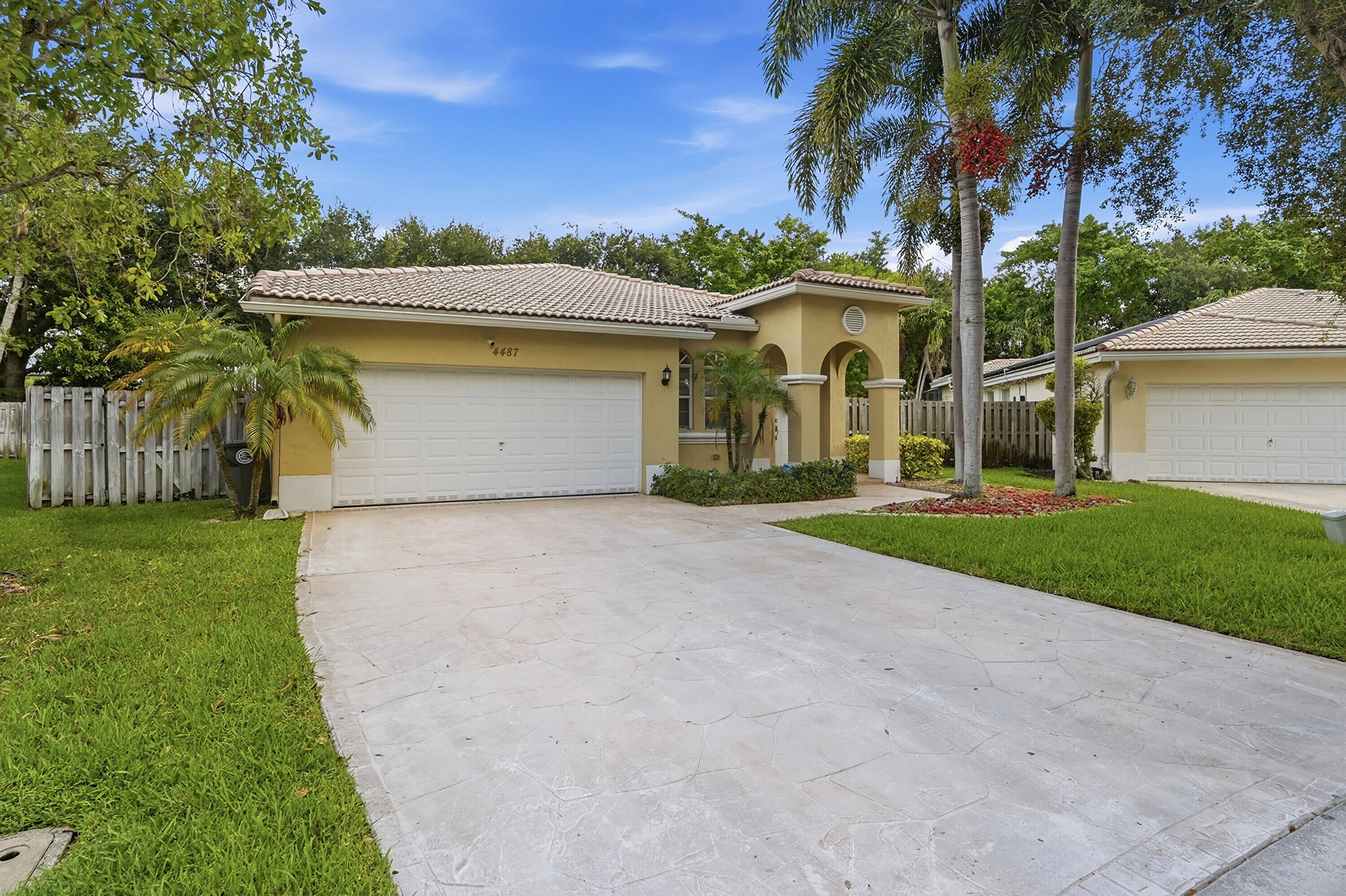 4487 NW 45th Terrace
