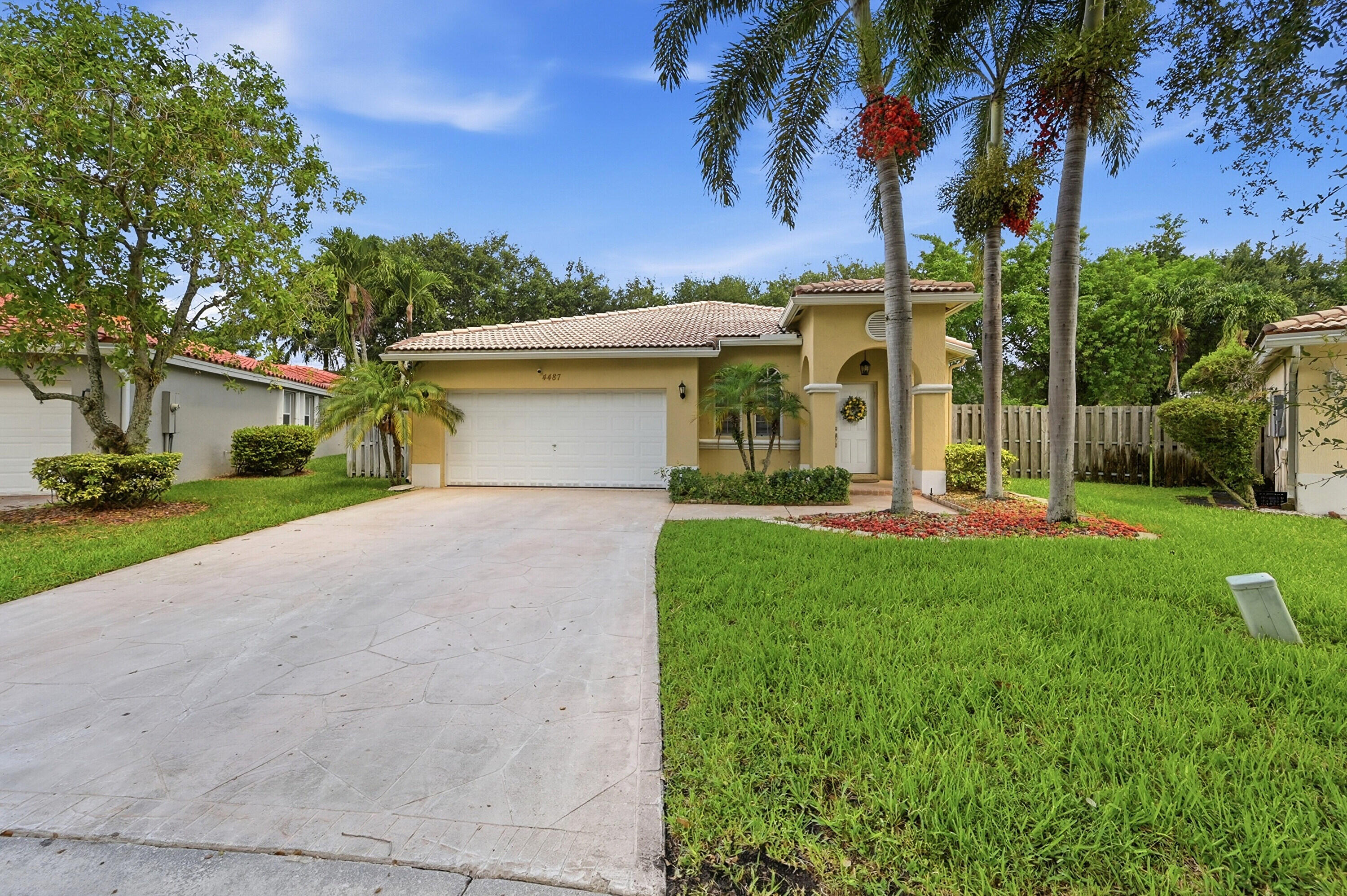 4487 NW 45th Terrace