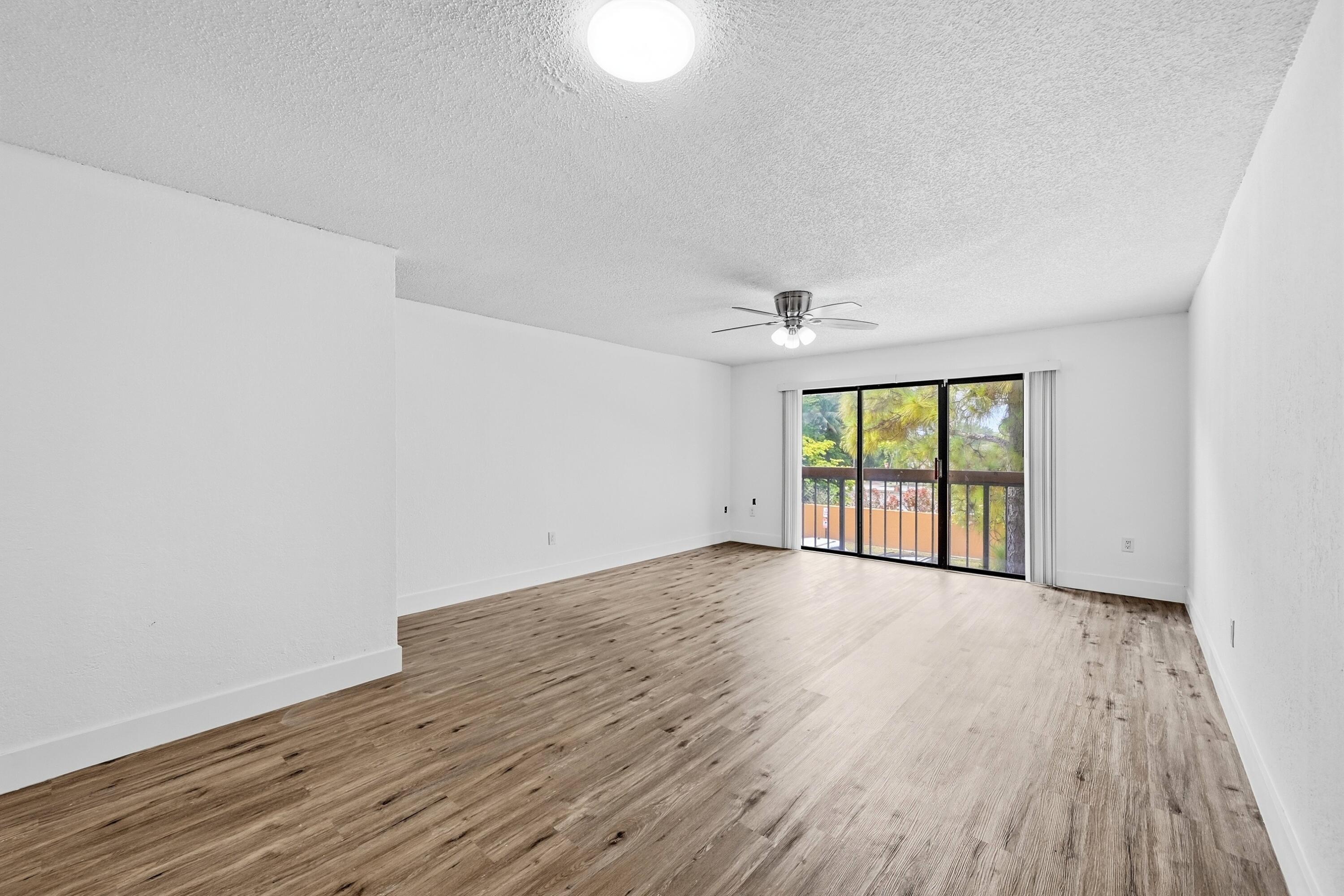 4012 Del Rio Way